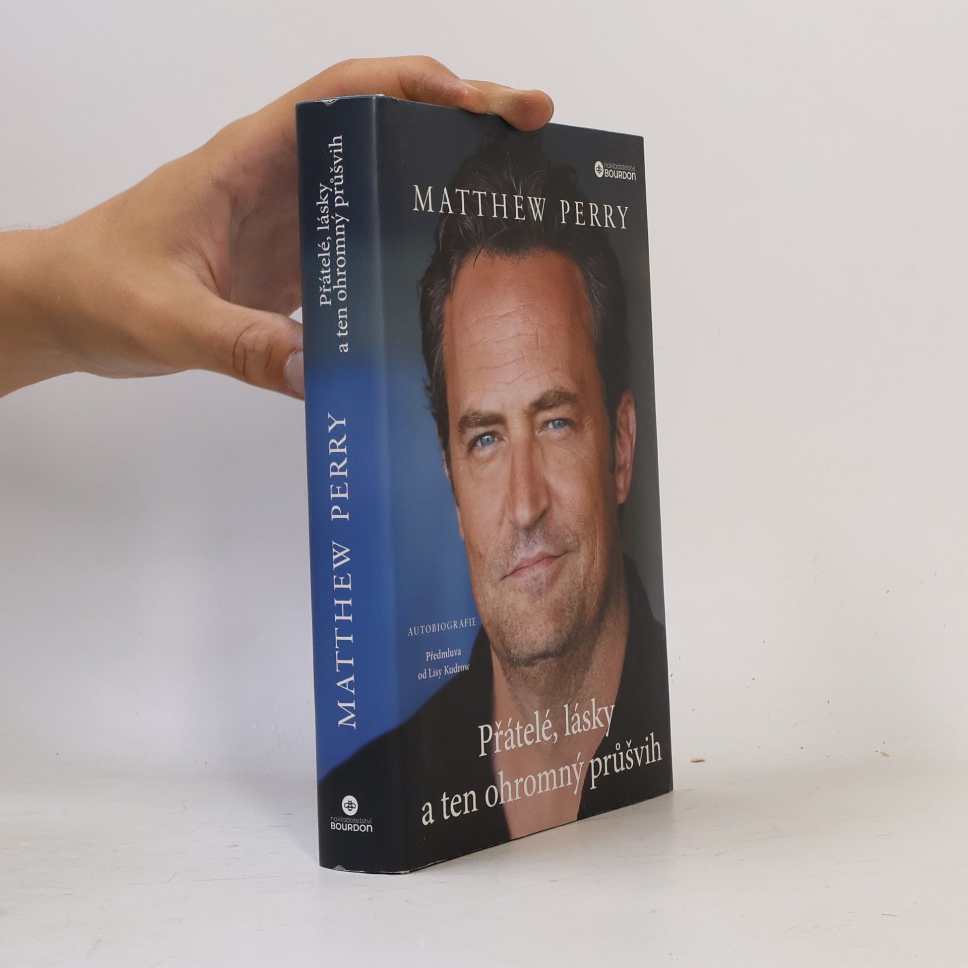 Matthew Perry Přátelé, lásky a ten ohromný průšvih