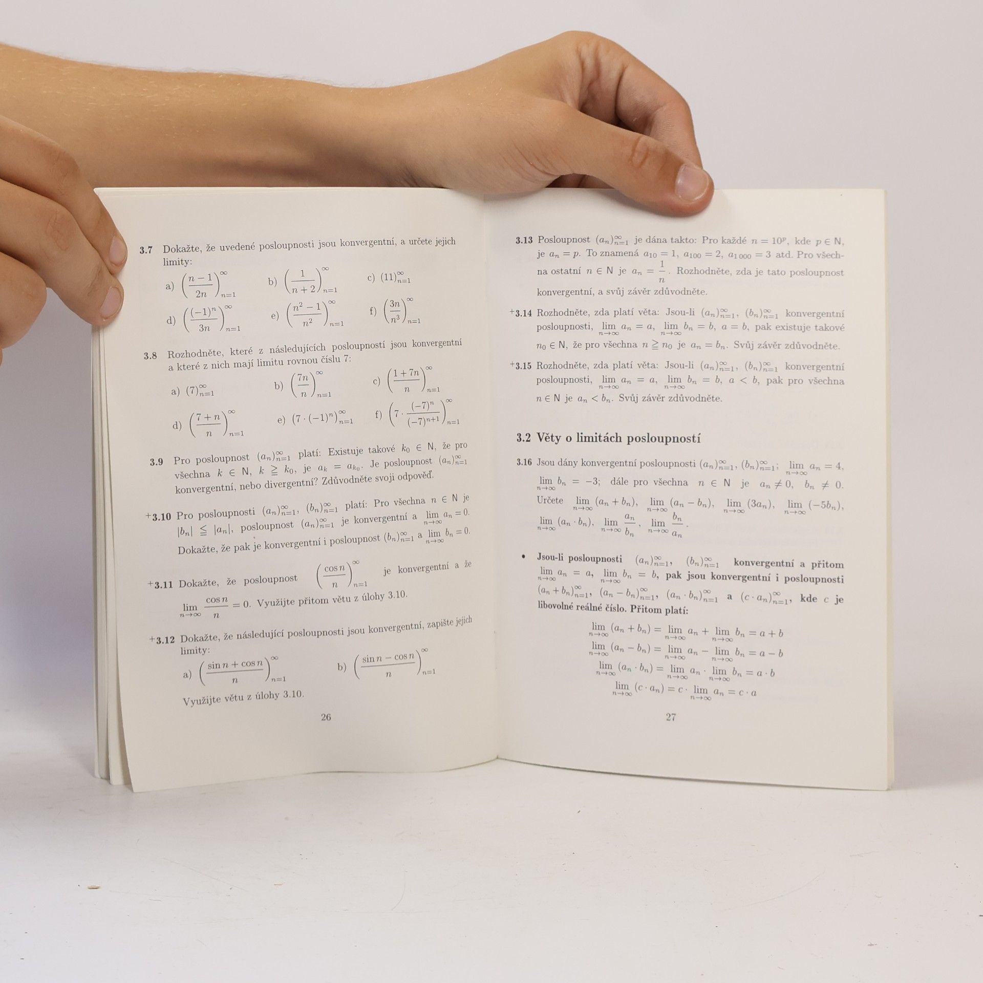 Oldřich Odvárko Sbírka úloh z matematiky pro gymnázia. Posloupnosti a řady