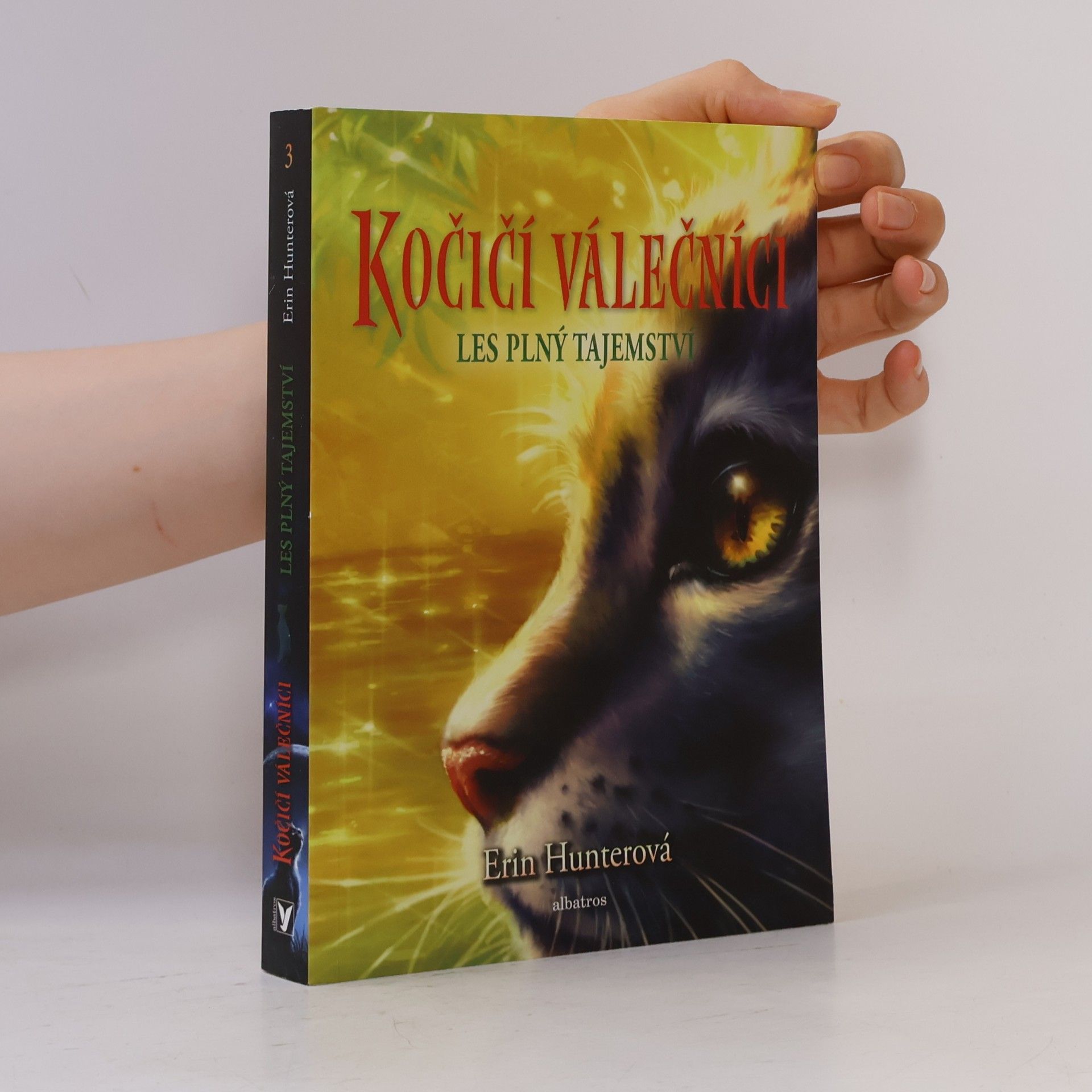 Erin Hunter Les plný tajemství. Kočičí válečníci