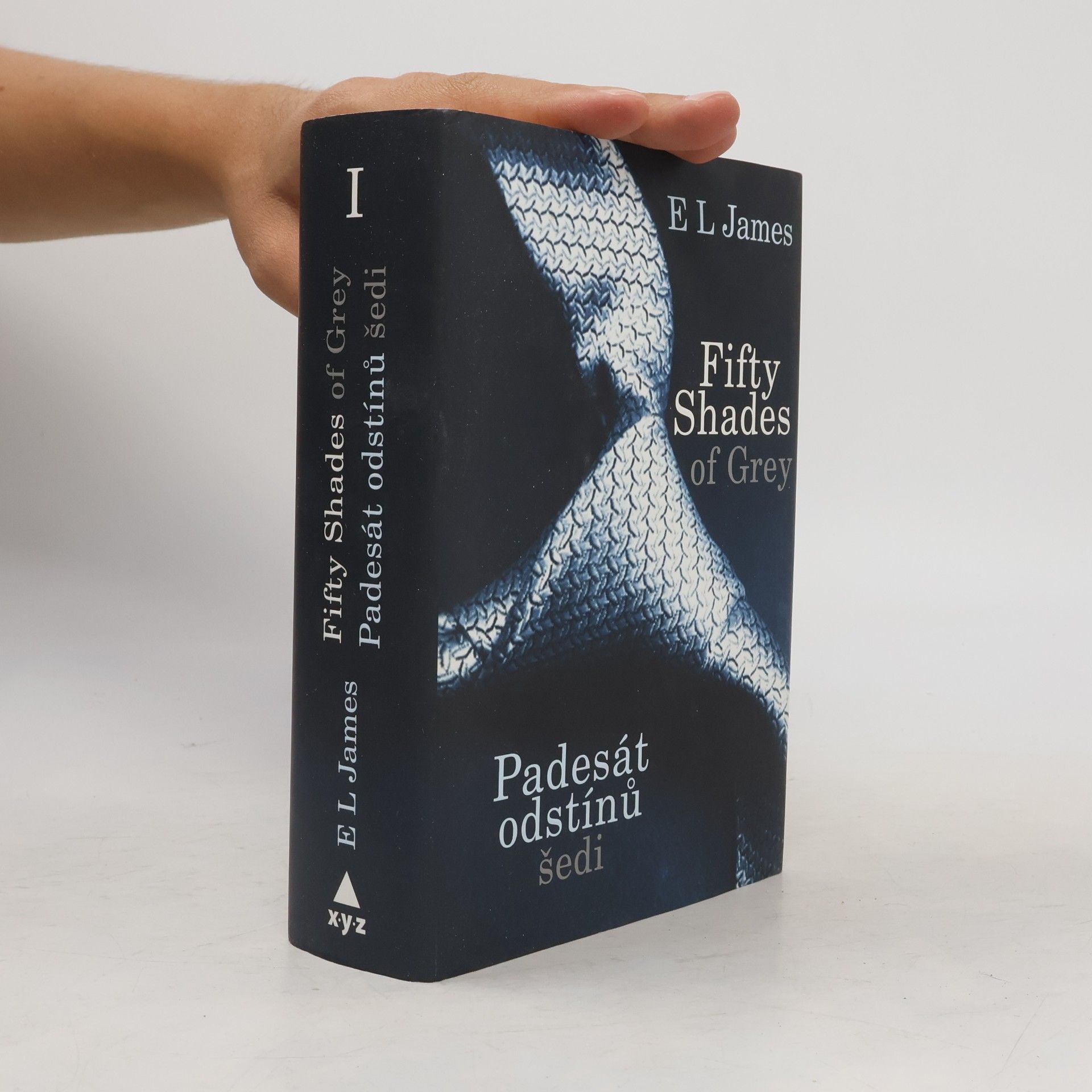 E. L. James Padesát odstínů šedi