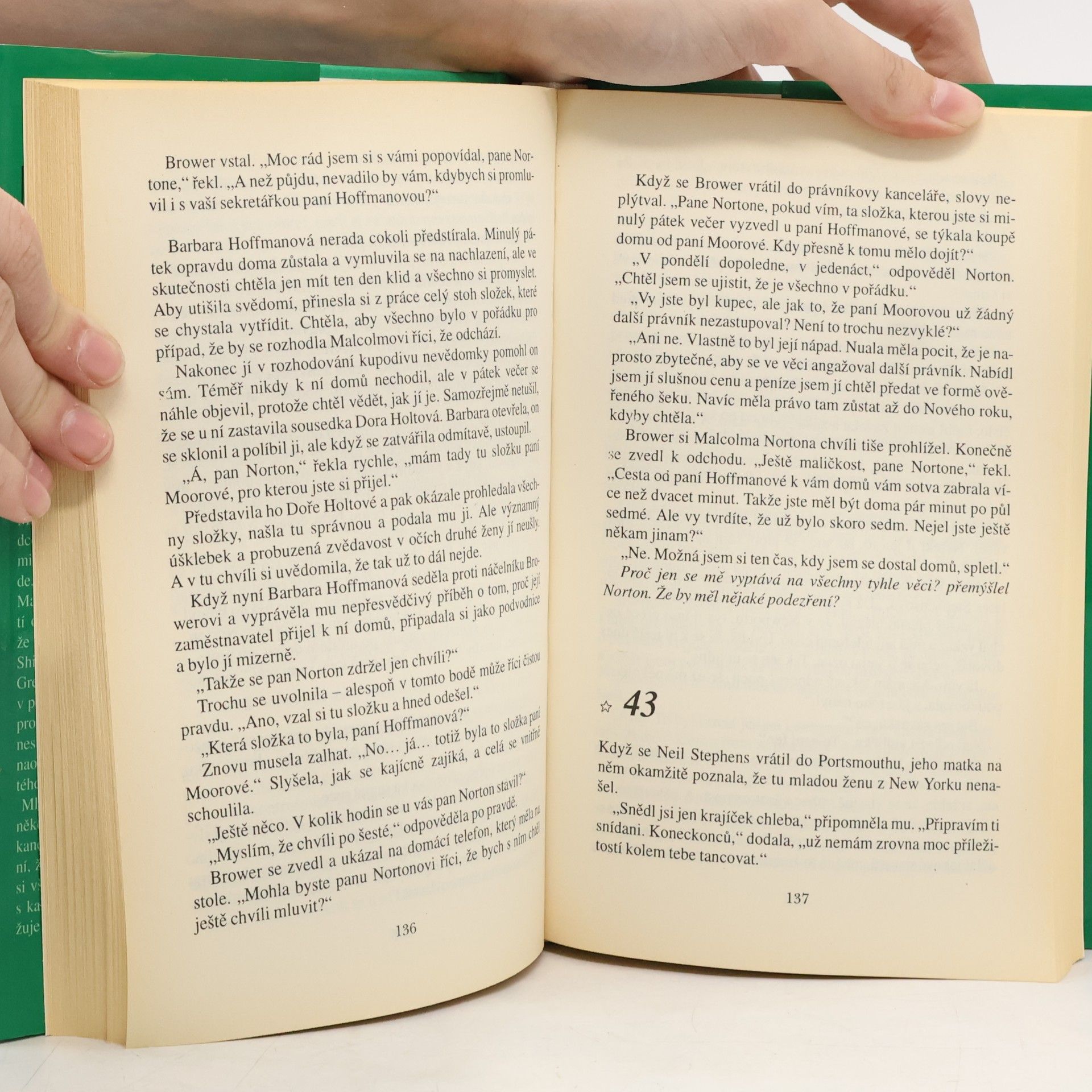 Mary Higgins Clark Měsíční svit ti sluší