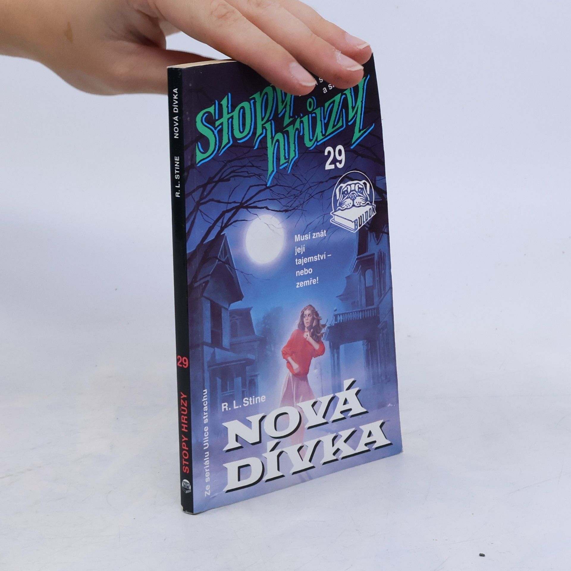 R. L. Stine Nová dívka