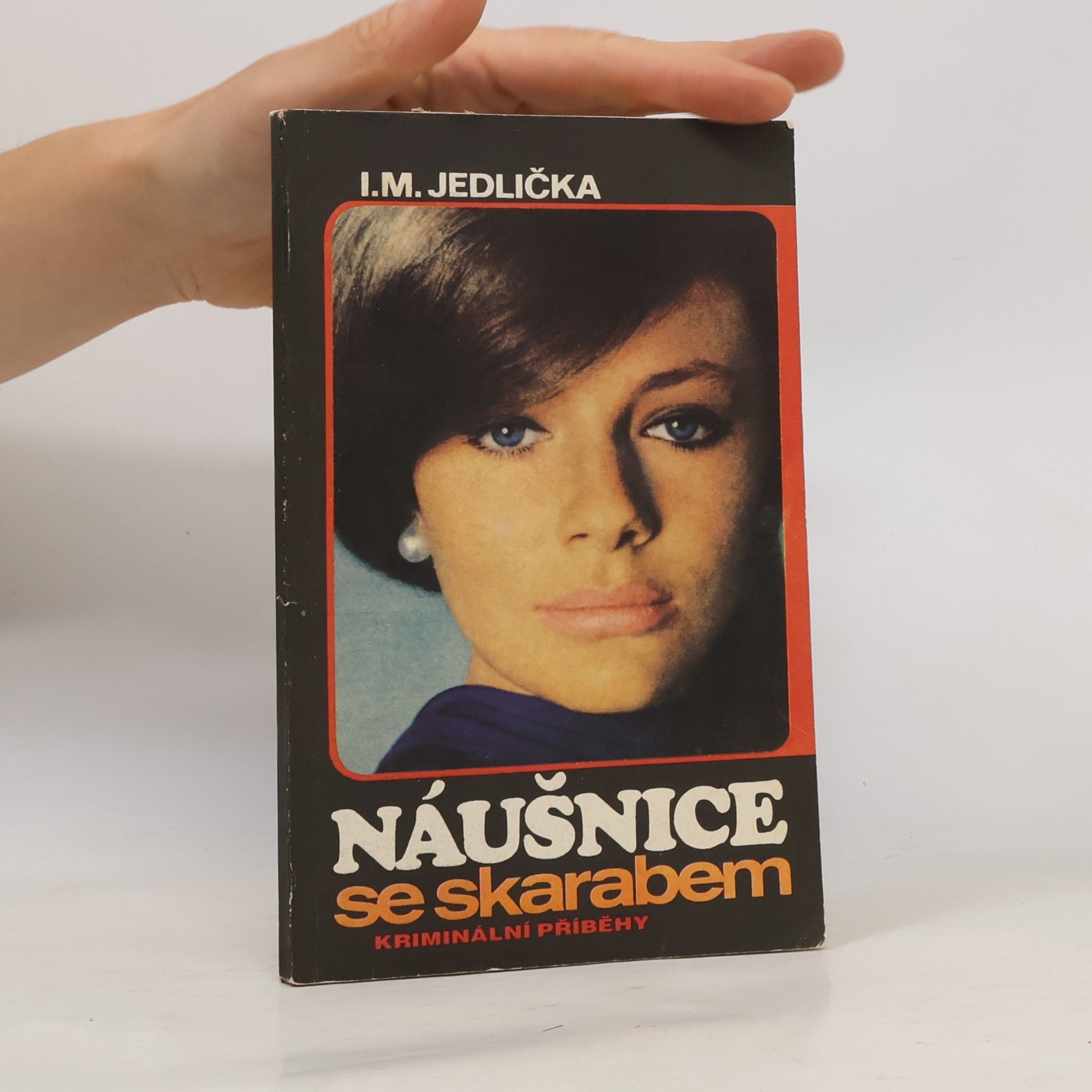 Náušnice se skarabem