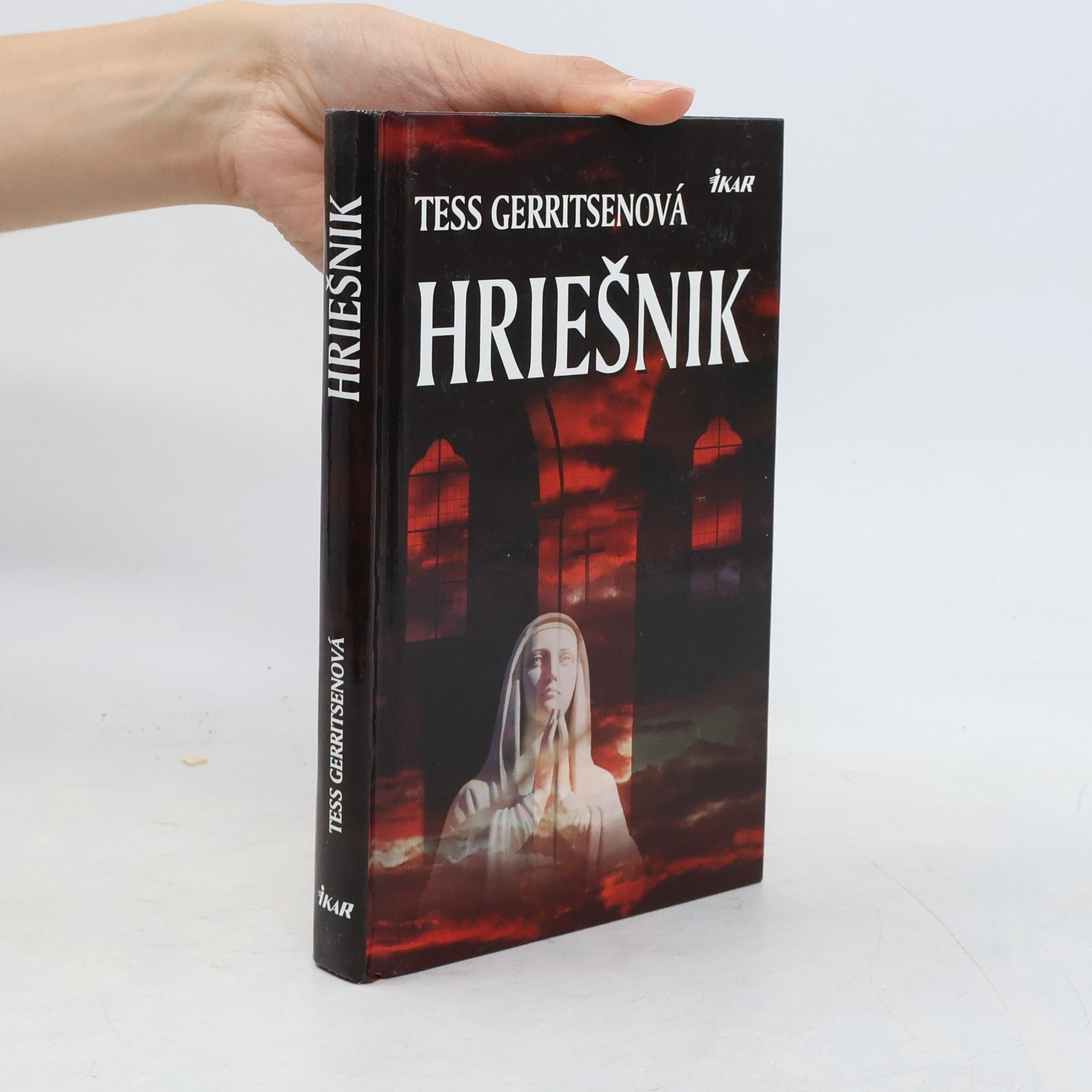 Tess Gerritsen Hriešnik