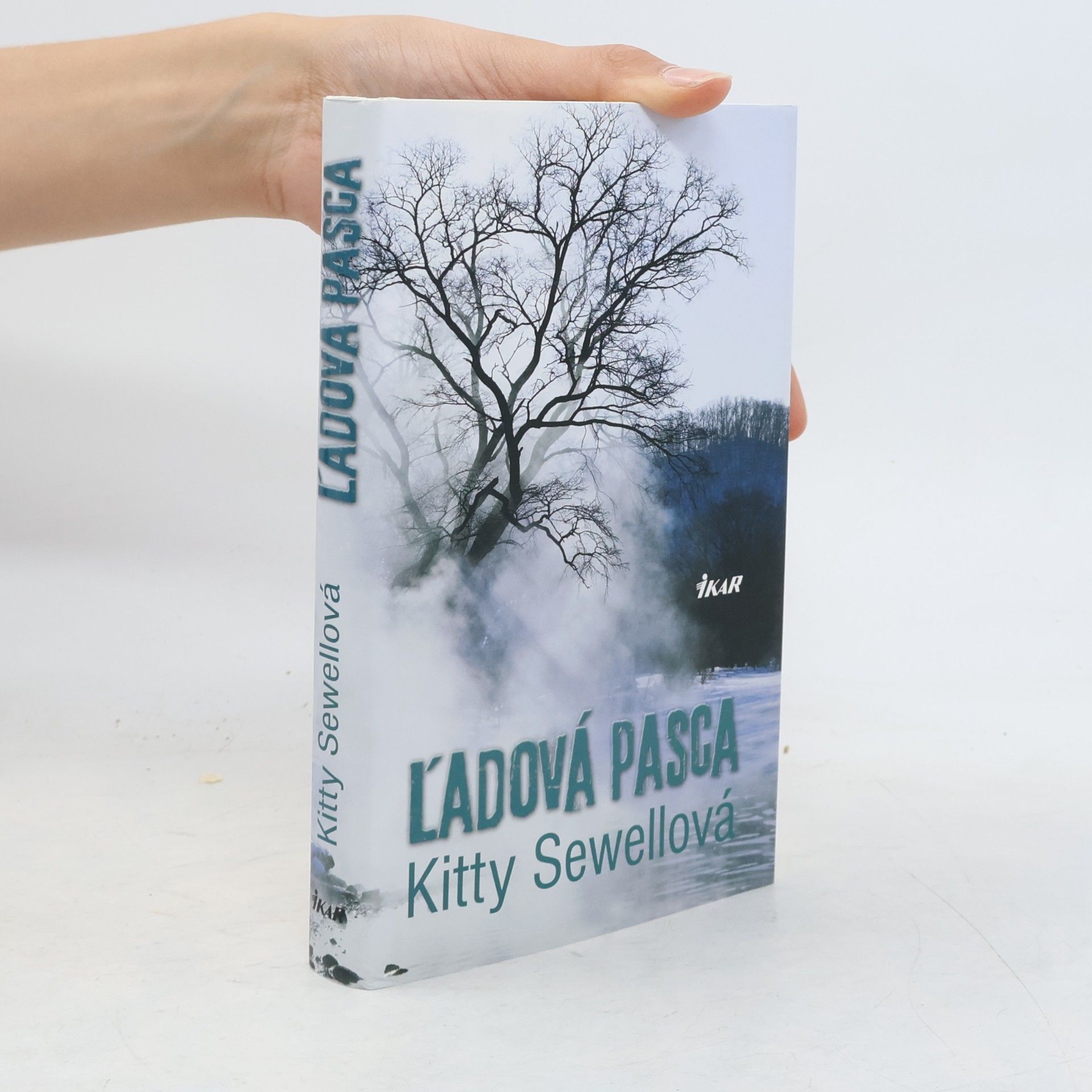Kitty Sewell Ľadová pasca