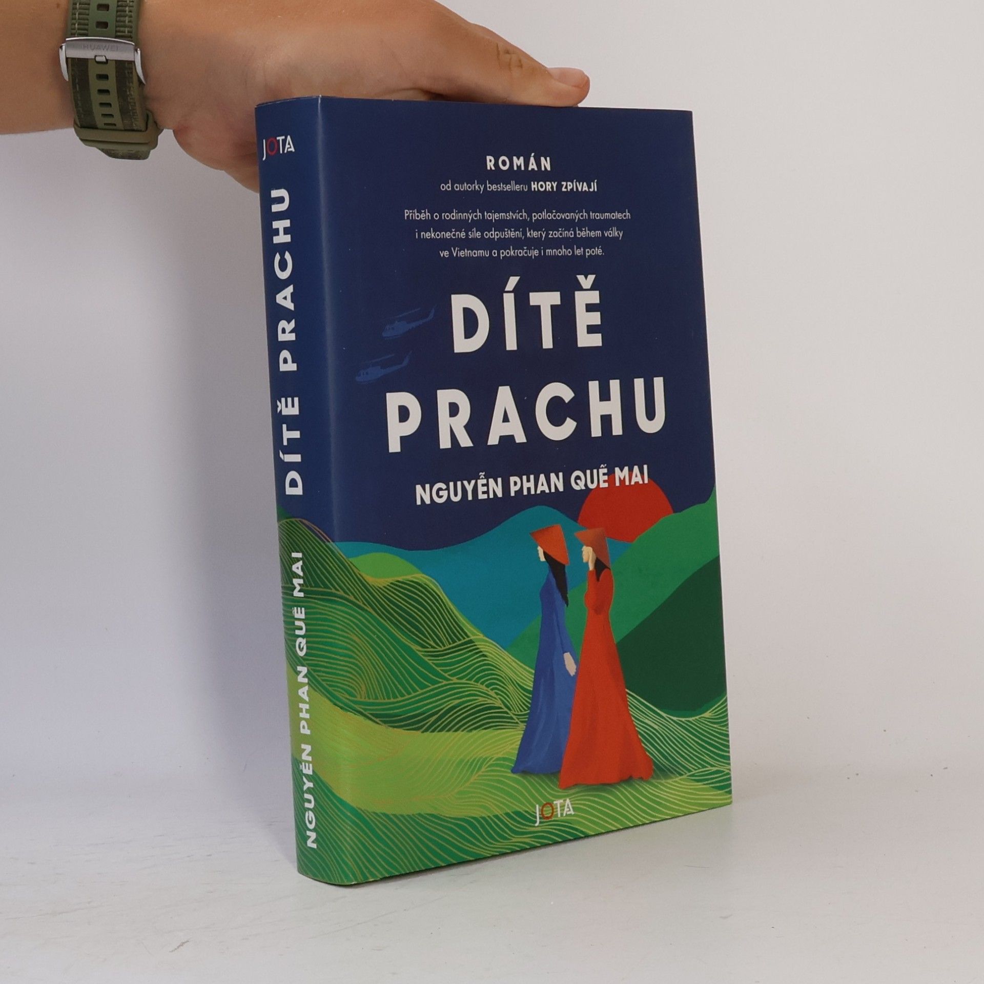 Nguyễn Phan Quế Mai Dítě prachu
