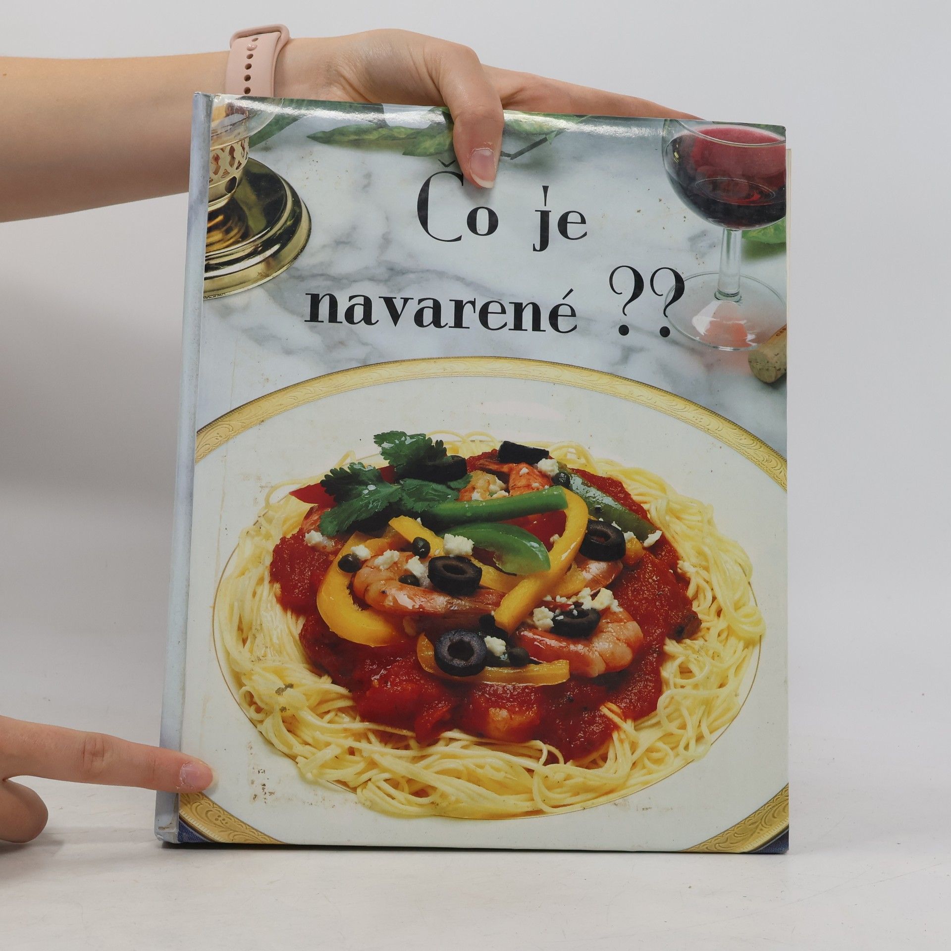 Autores varios Čo je navarené??