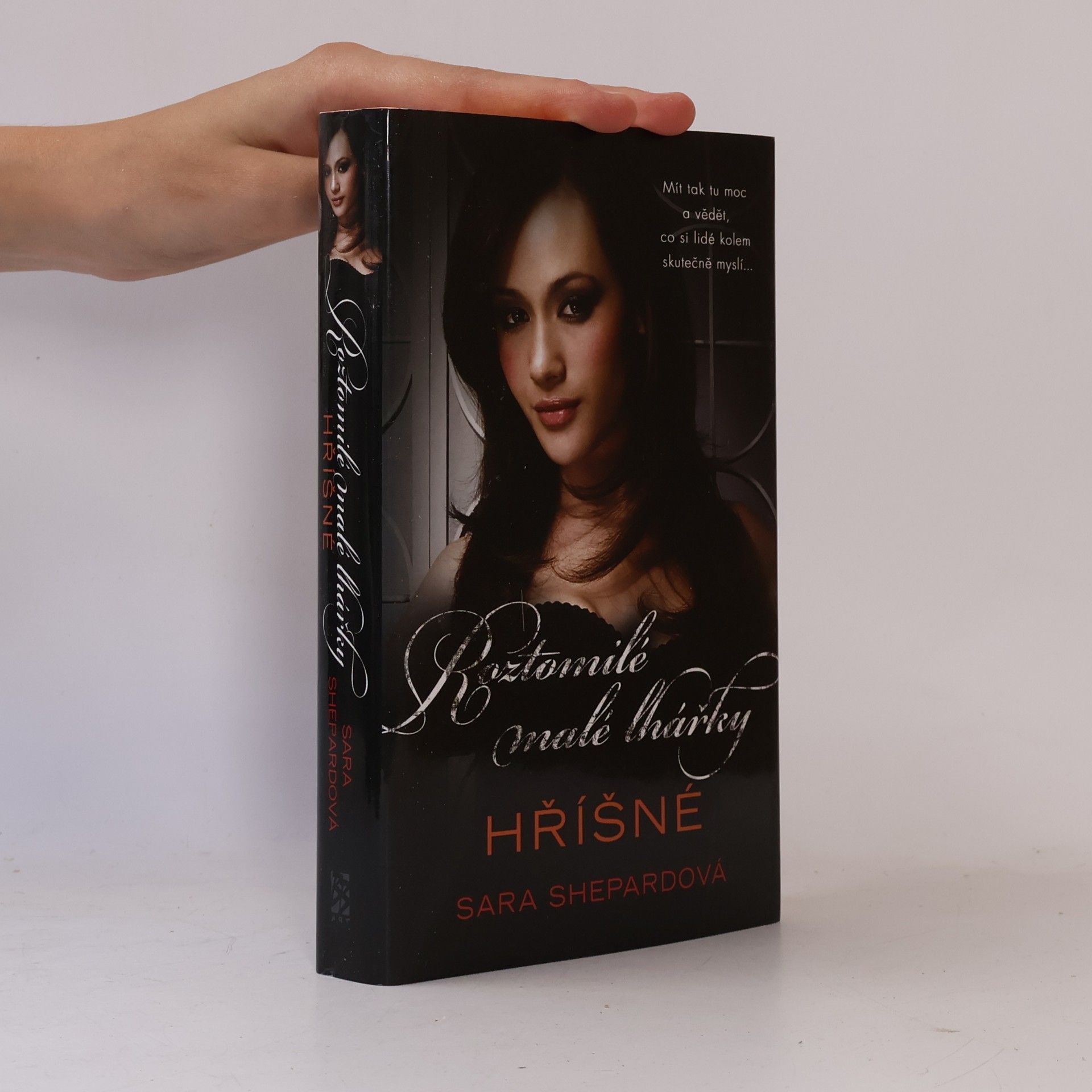 Sara Shepard Roztomilé malé lhářky: Hříšné