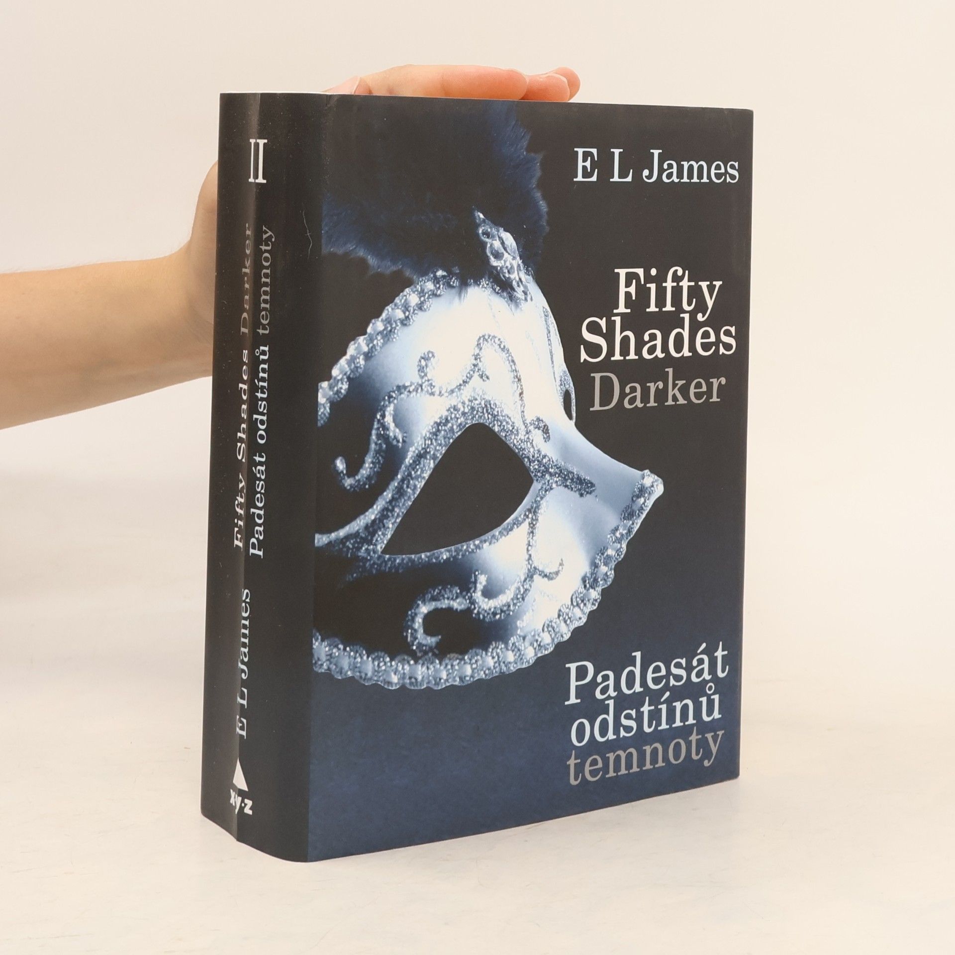 E. L. James Padesát odstínů temnoty
