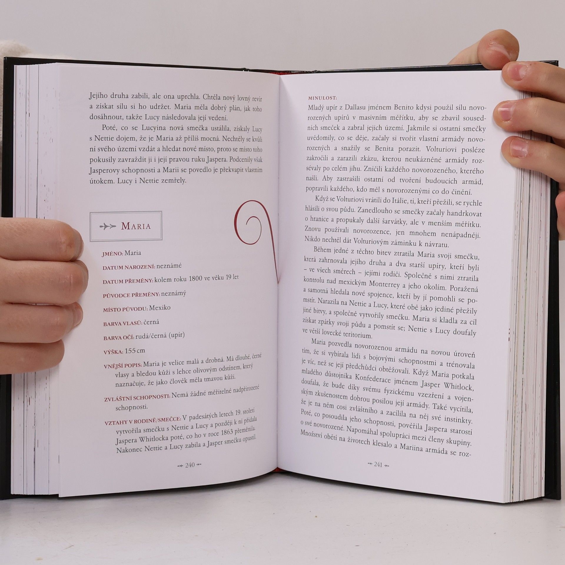 Stephenie Meyer Sága Stmívání: Oficiální ilustrovaný průvodce