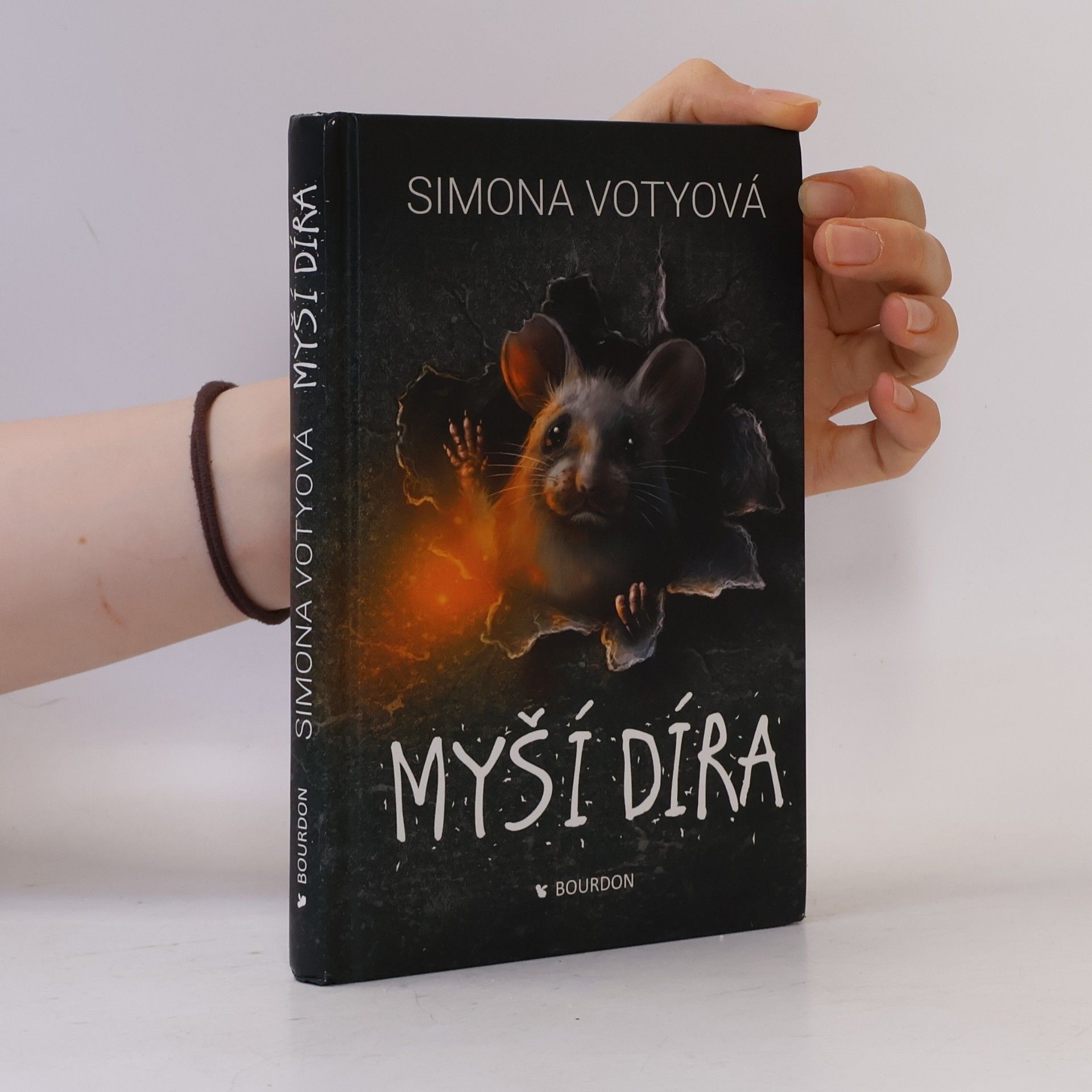 Simona Votyová Myší díra