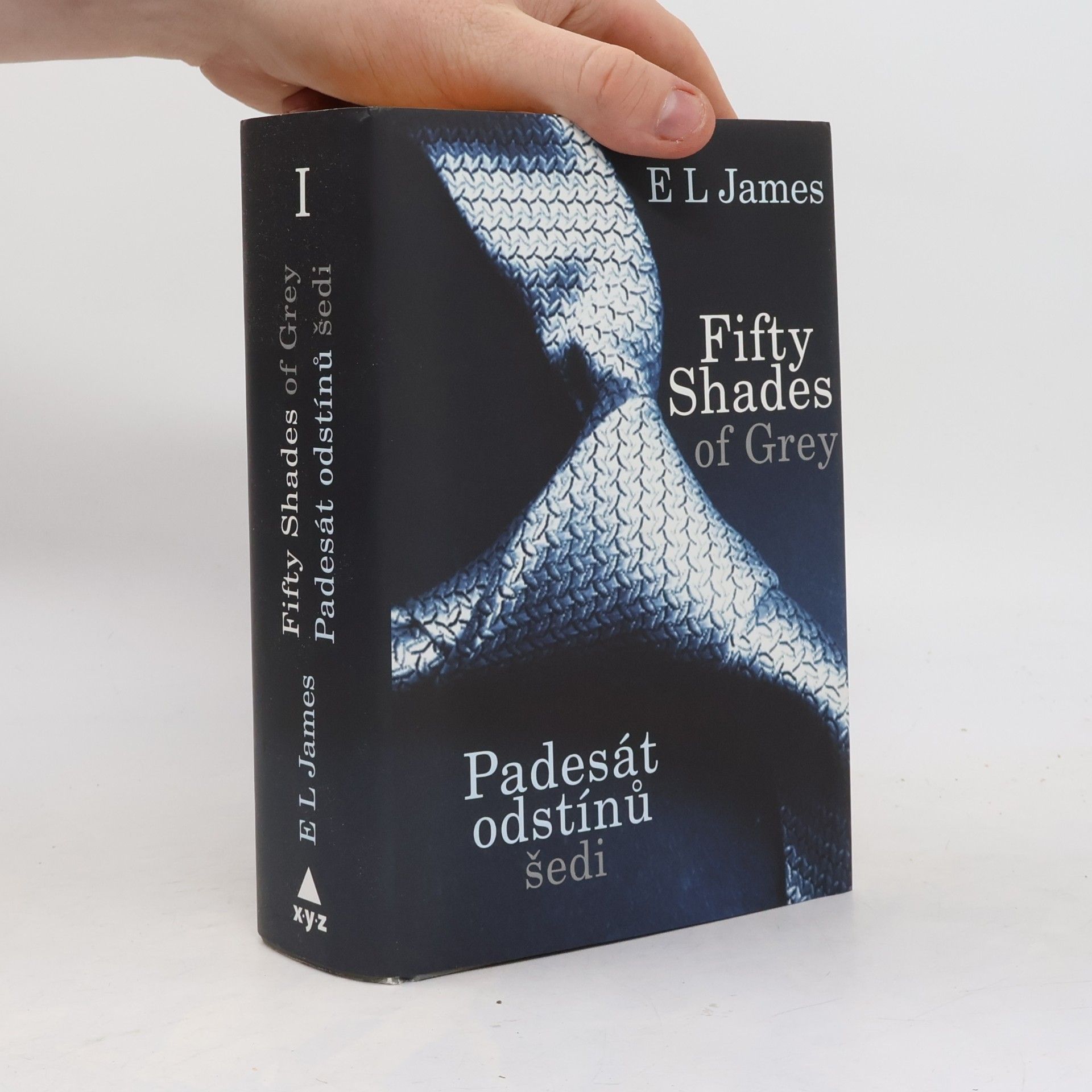 E. L. James Padesát odstínů šedi