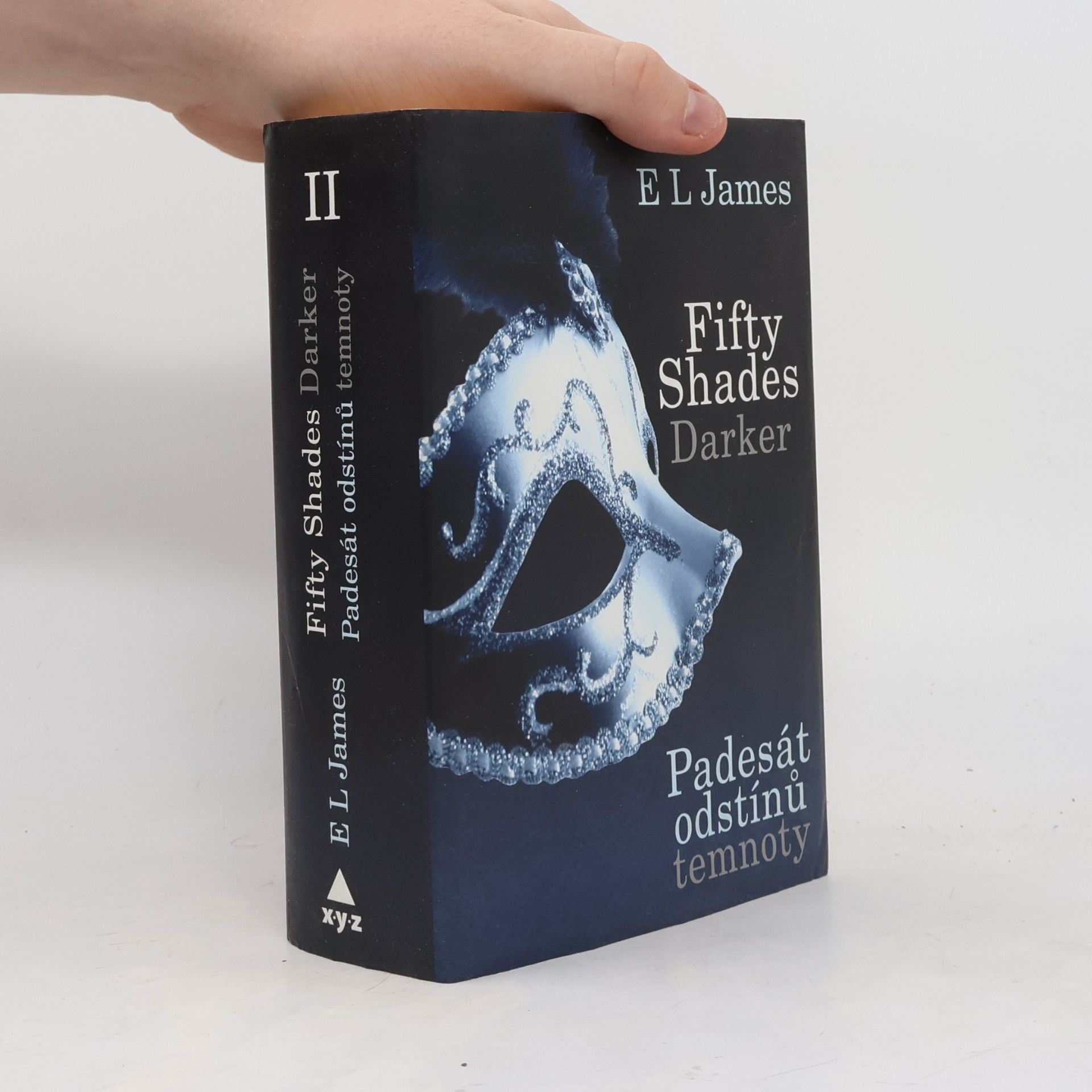 E. L. James Padesát odstínů temnoty