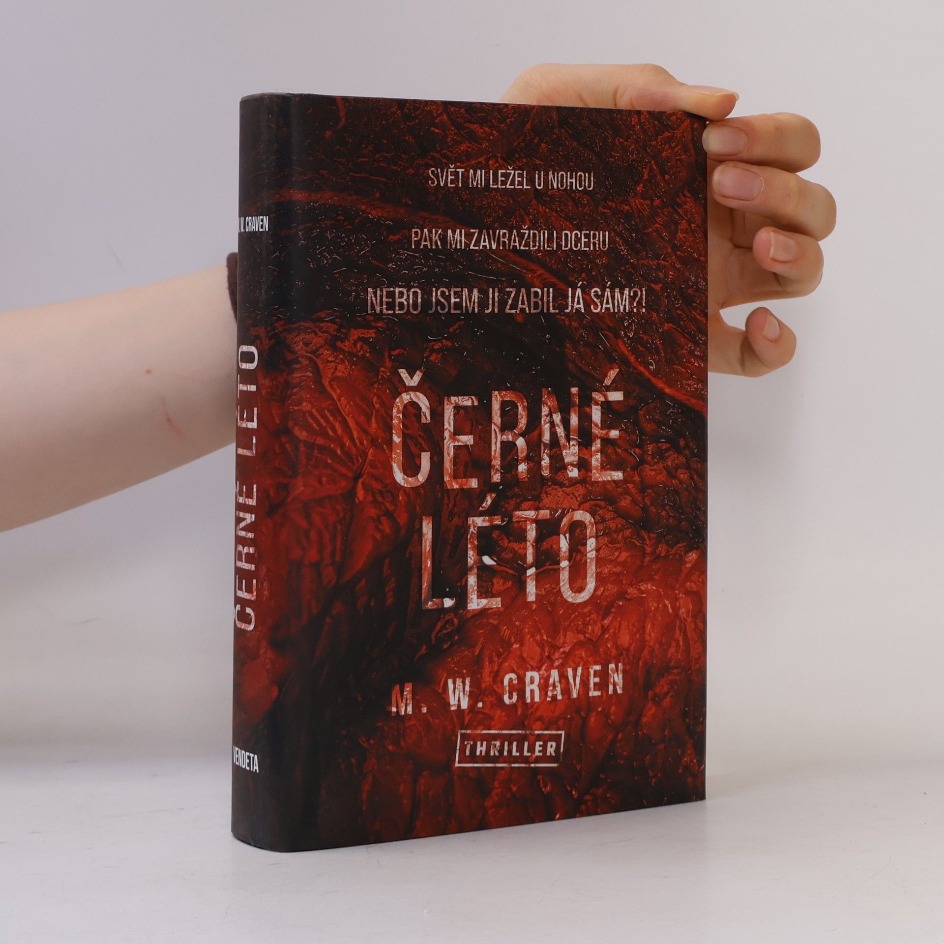 M. W. Craven Černé léto