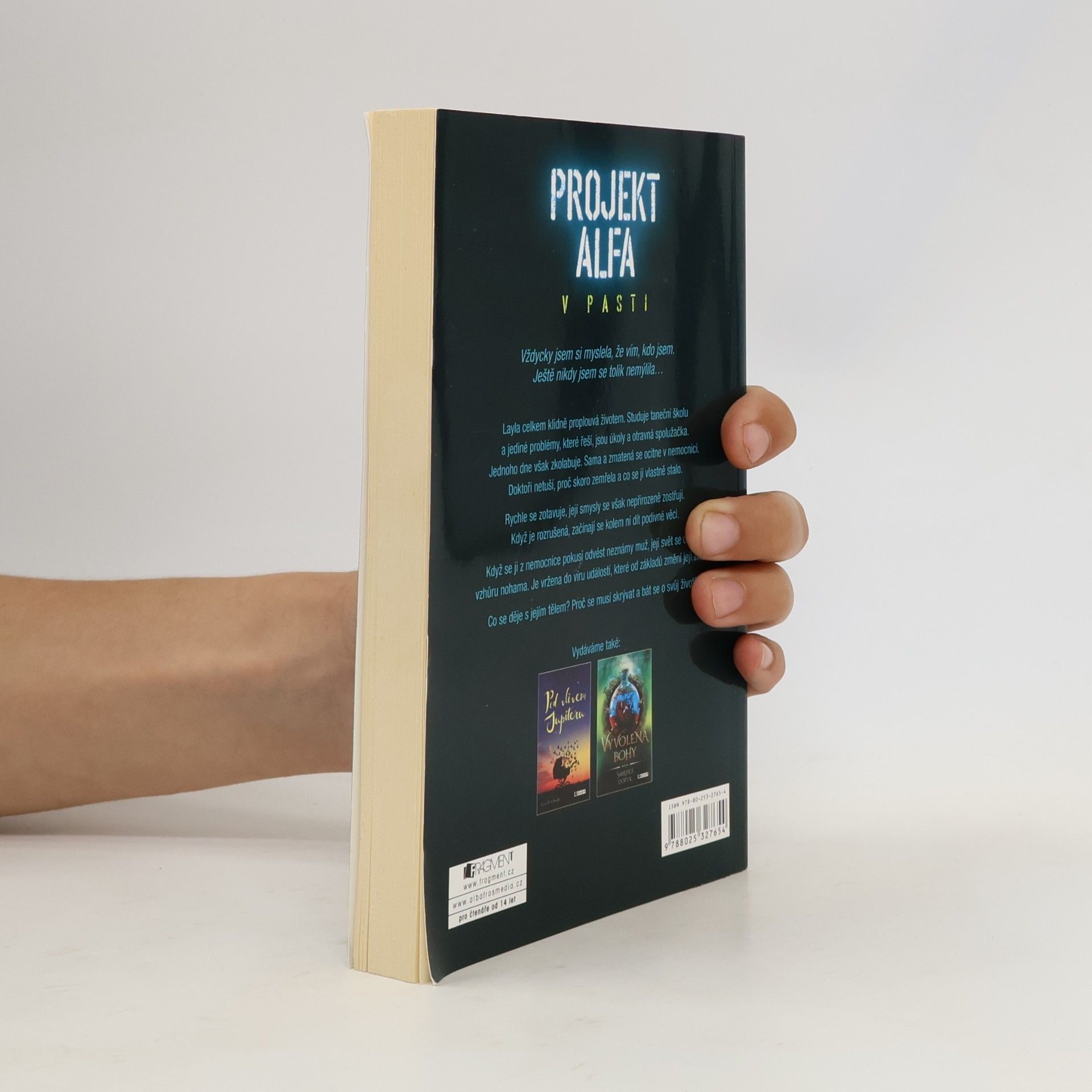 Lenka Dostálová Projekt Alfa. V pasti.