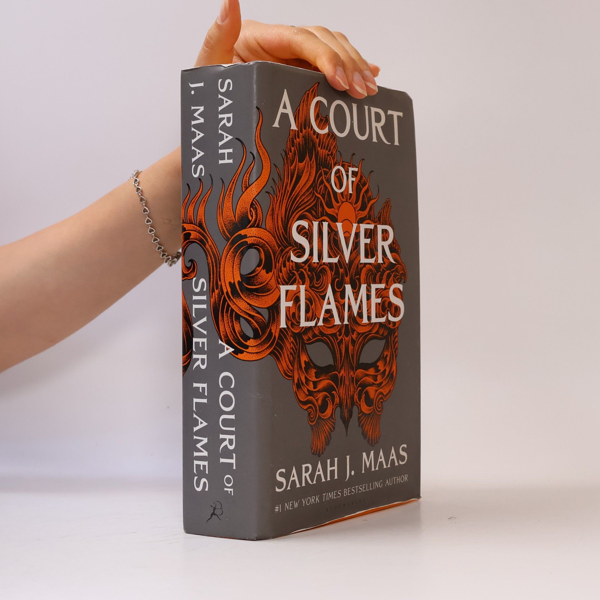 Sarah J. Maas A Court Of Silver Flames
