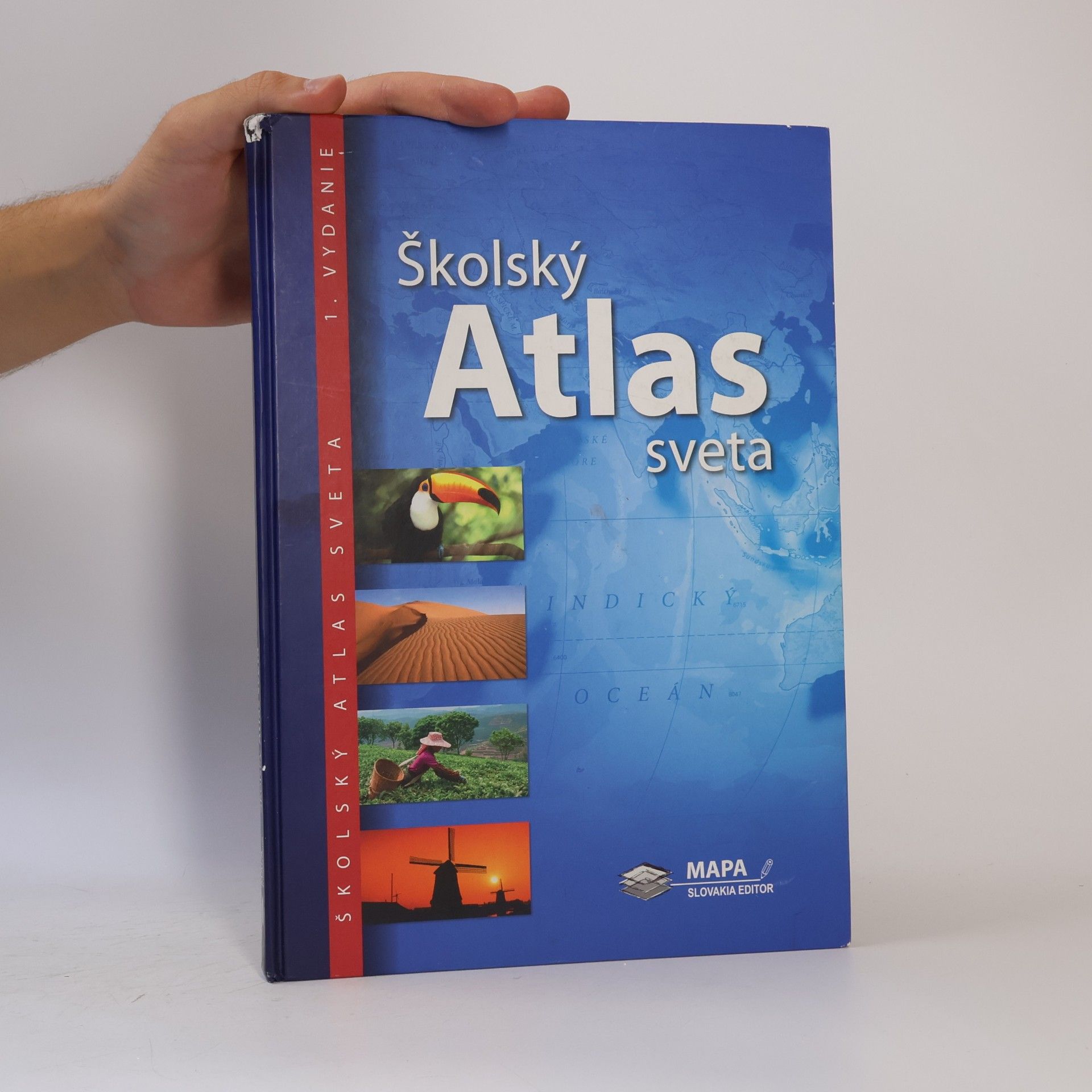 Autorenkollektiv Školský Atlas sveta