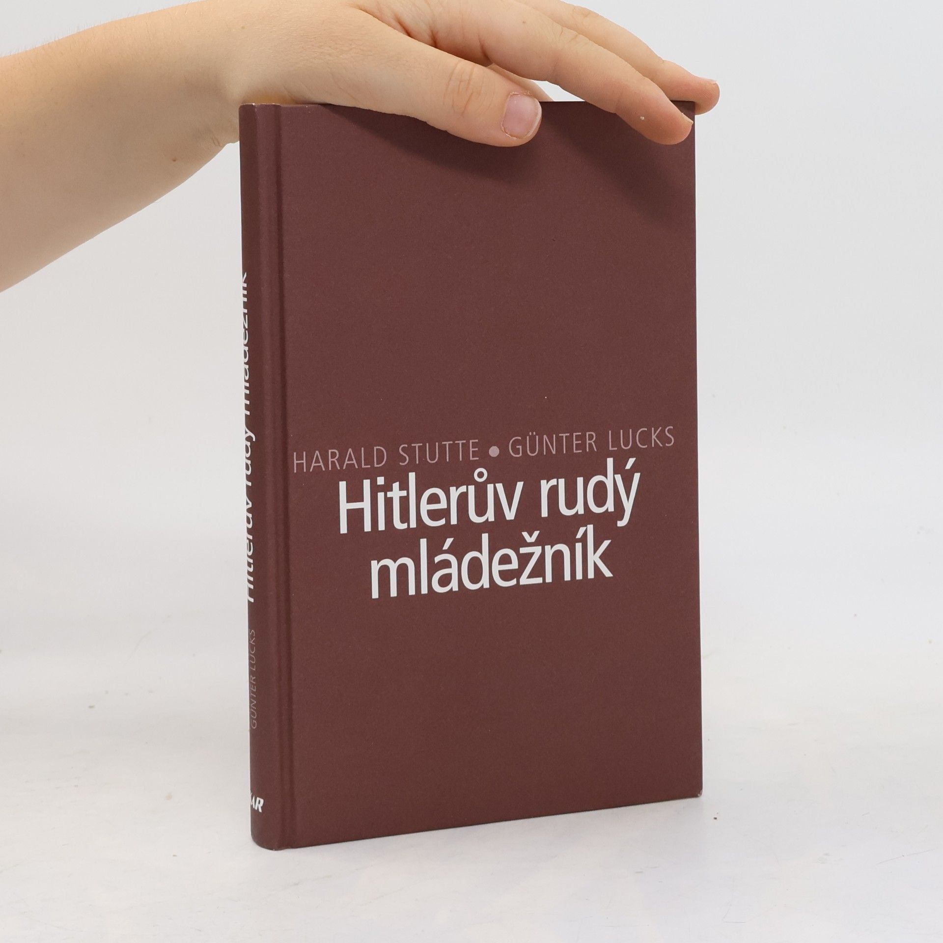 Günter Lucks Hitlerův rudý mládežník – dětství mezi komunismem a hákovým křížem