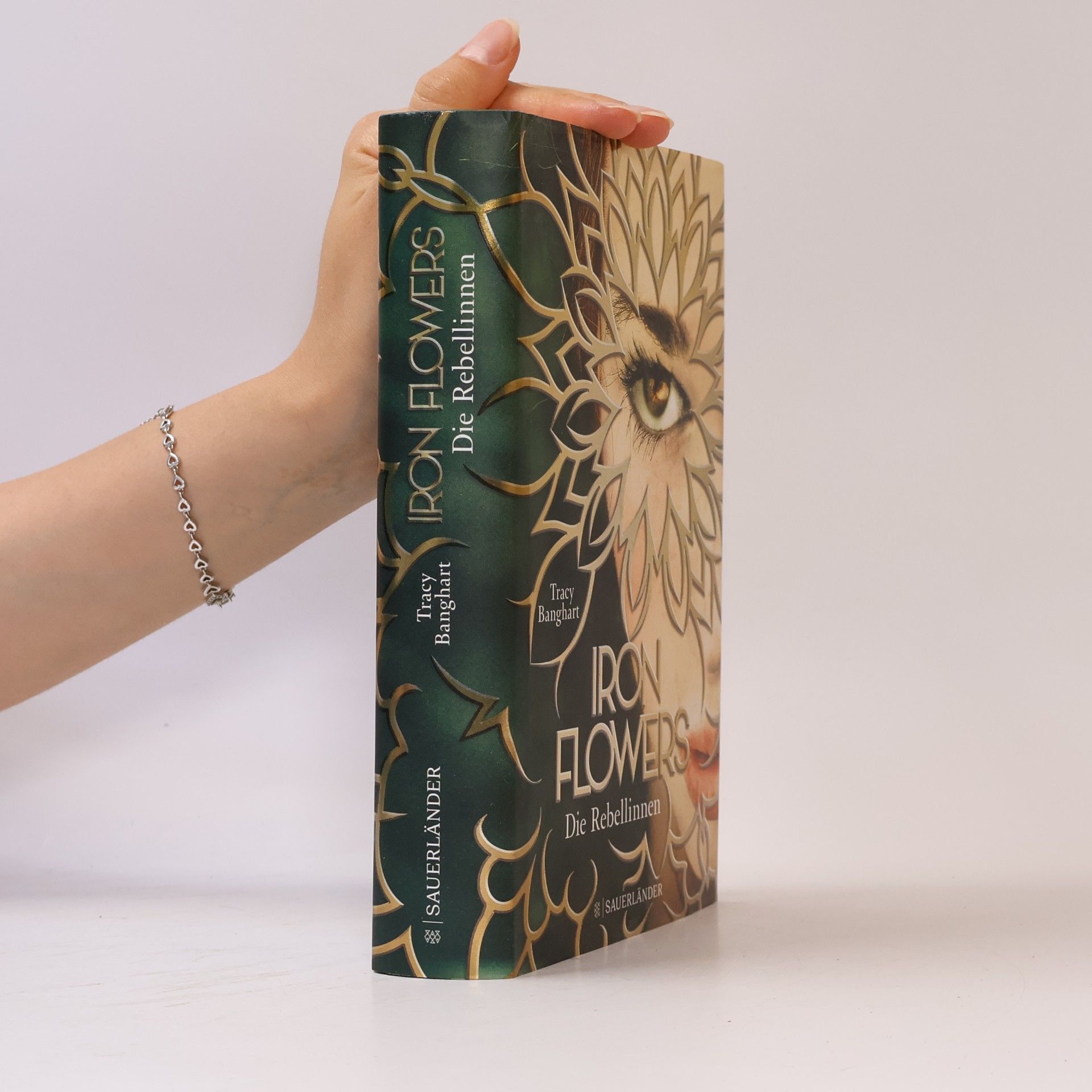 Tracy Banghart Iron Flowers: Die Rebellinnen