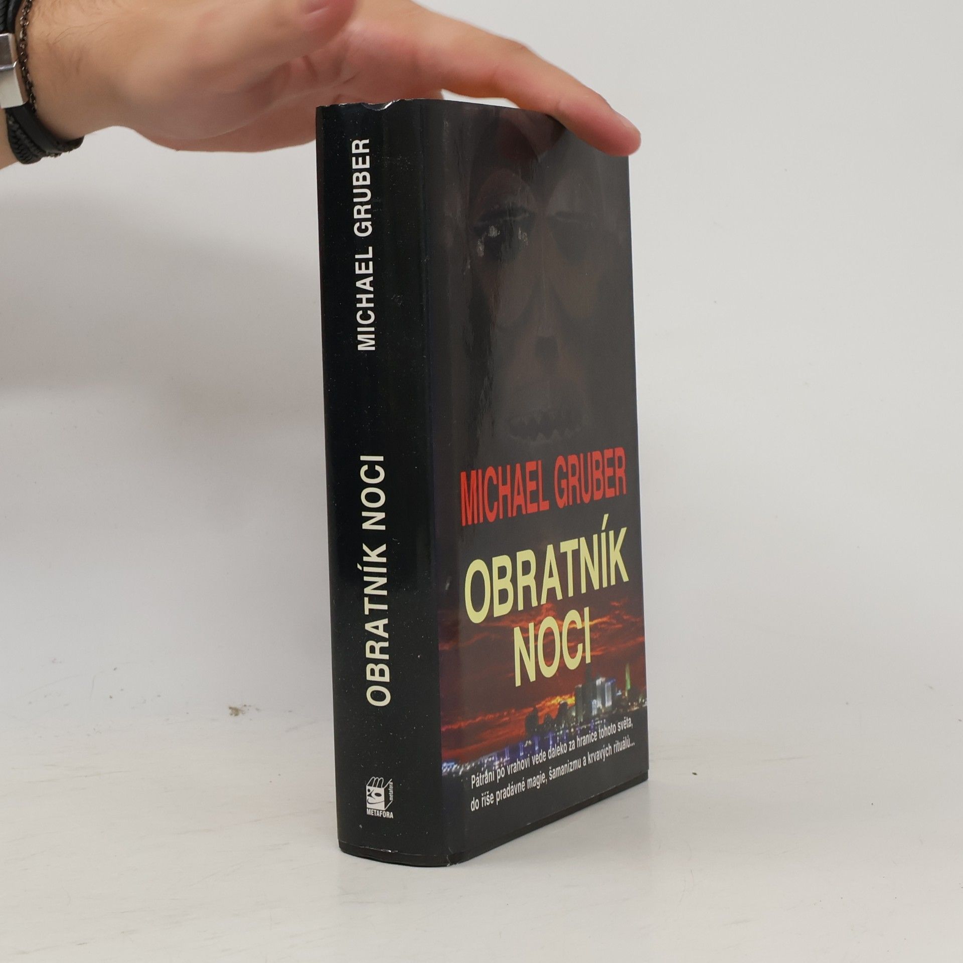 Michael Gruber Obratník noci