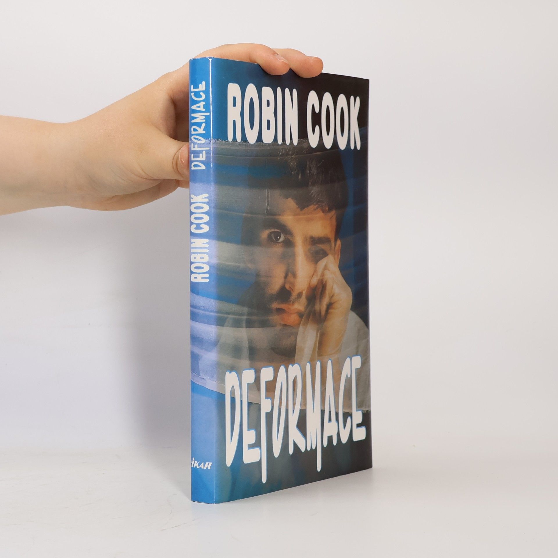 Robin Cook Deformace