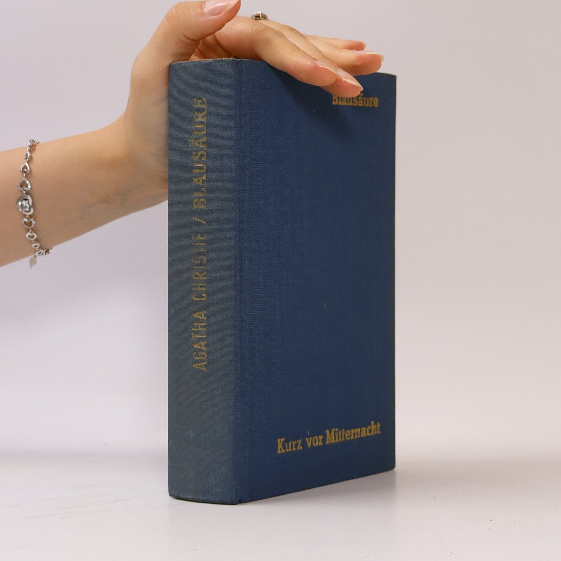 Agatha Christie Blausäure