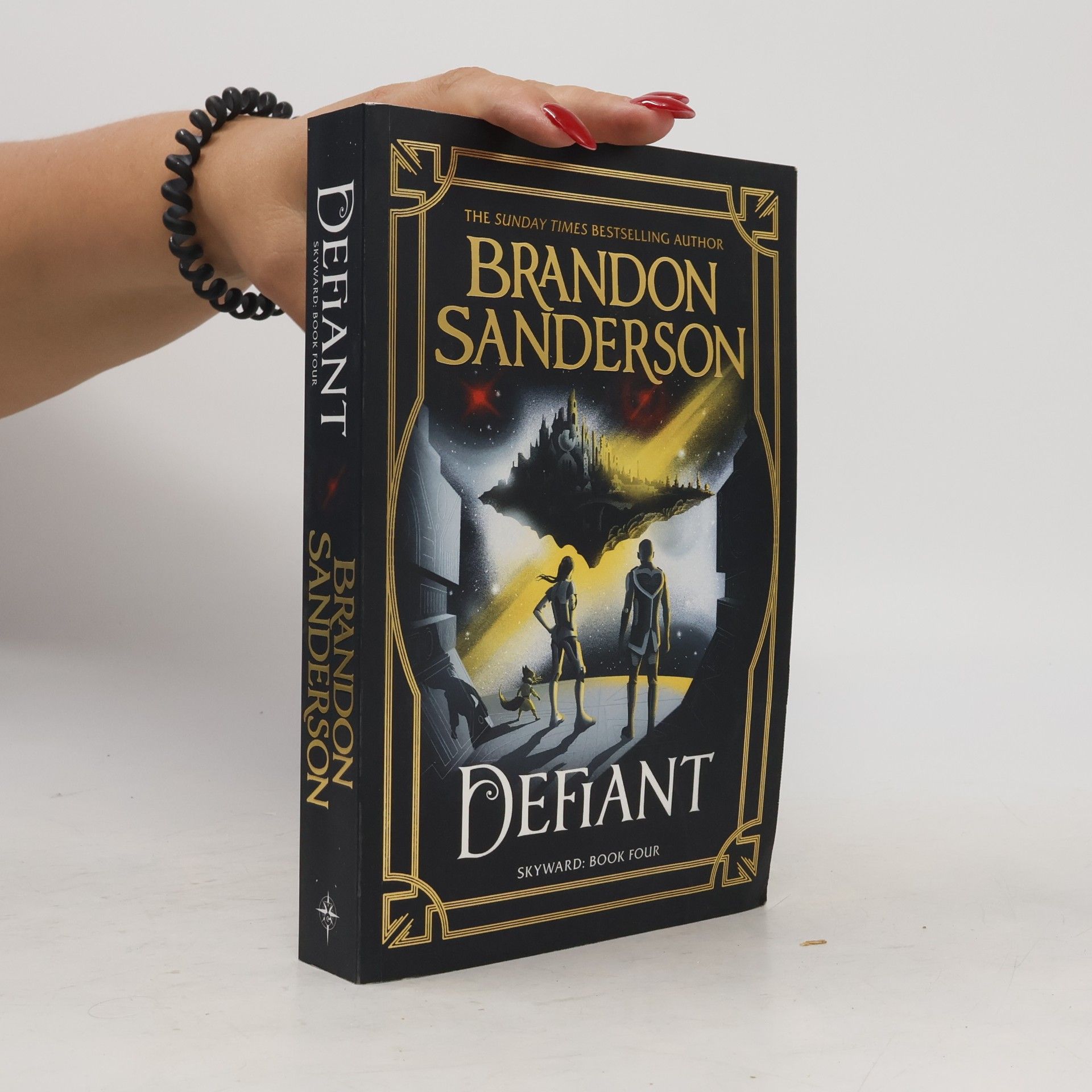Brandon Sanderson Defiant