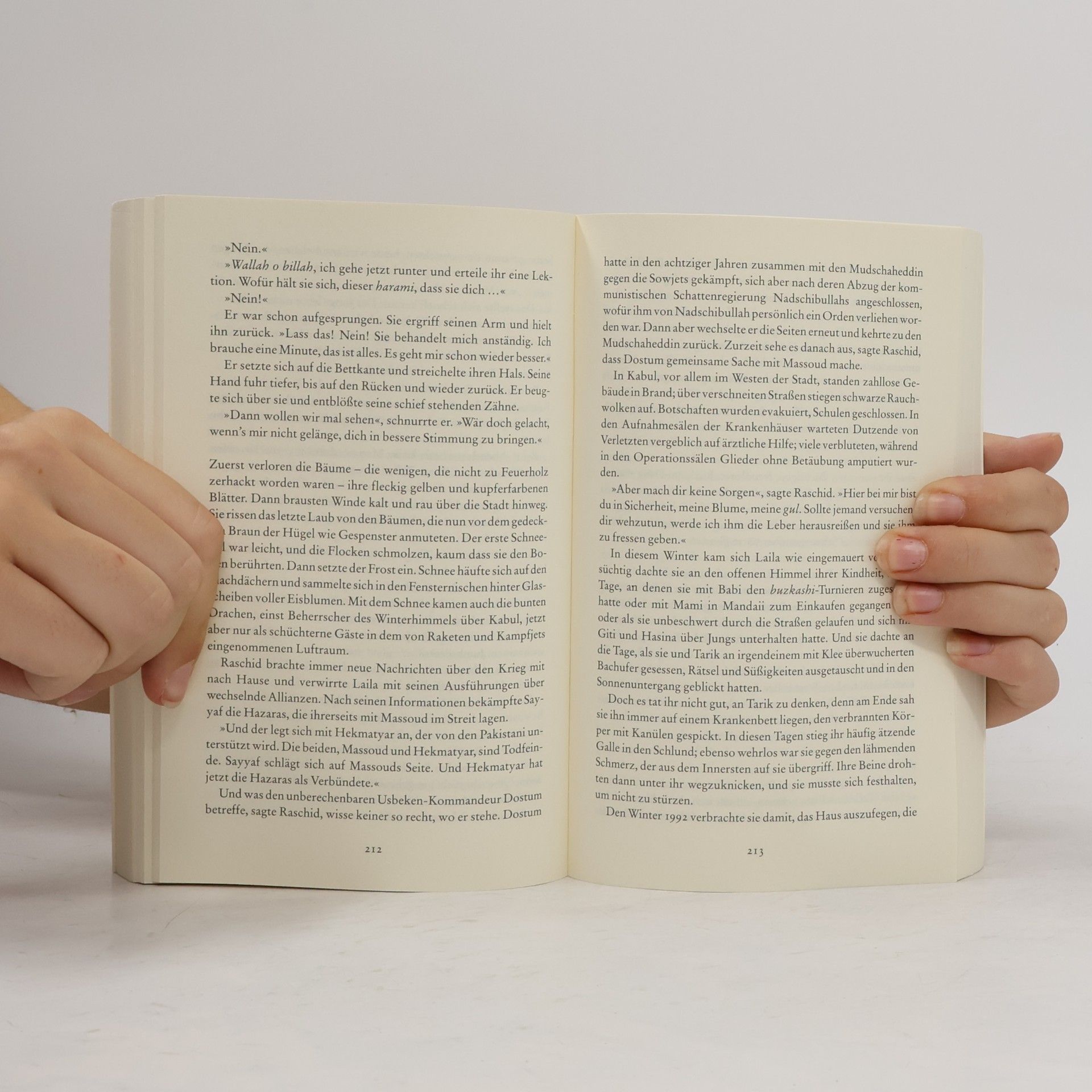 Khaled Hosseini Tausend strahlende Sonnen : Roman