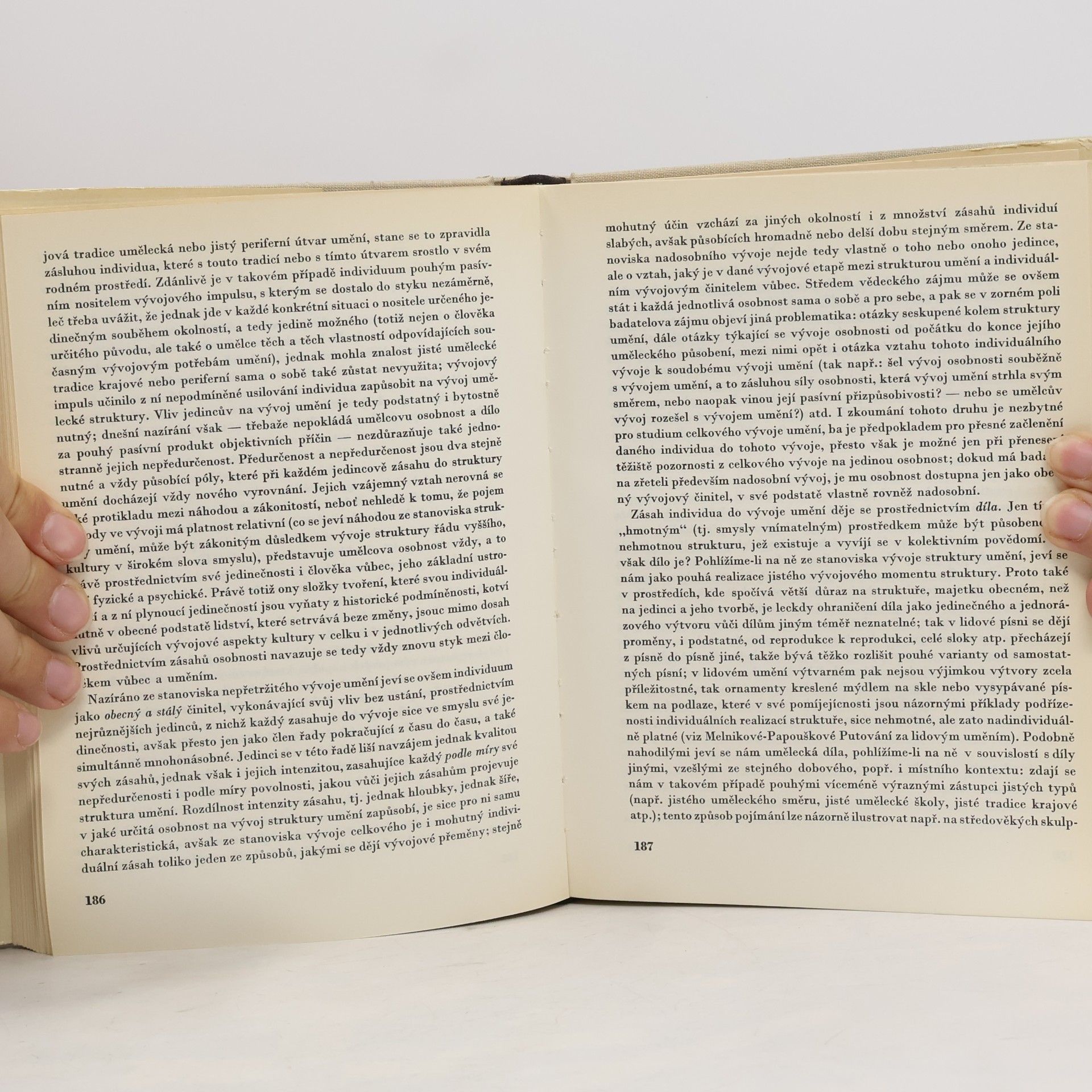 Jan Mukařovský Studie z estetiky