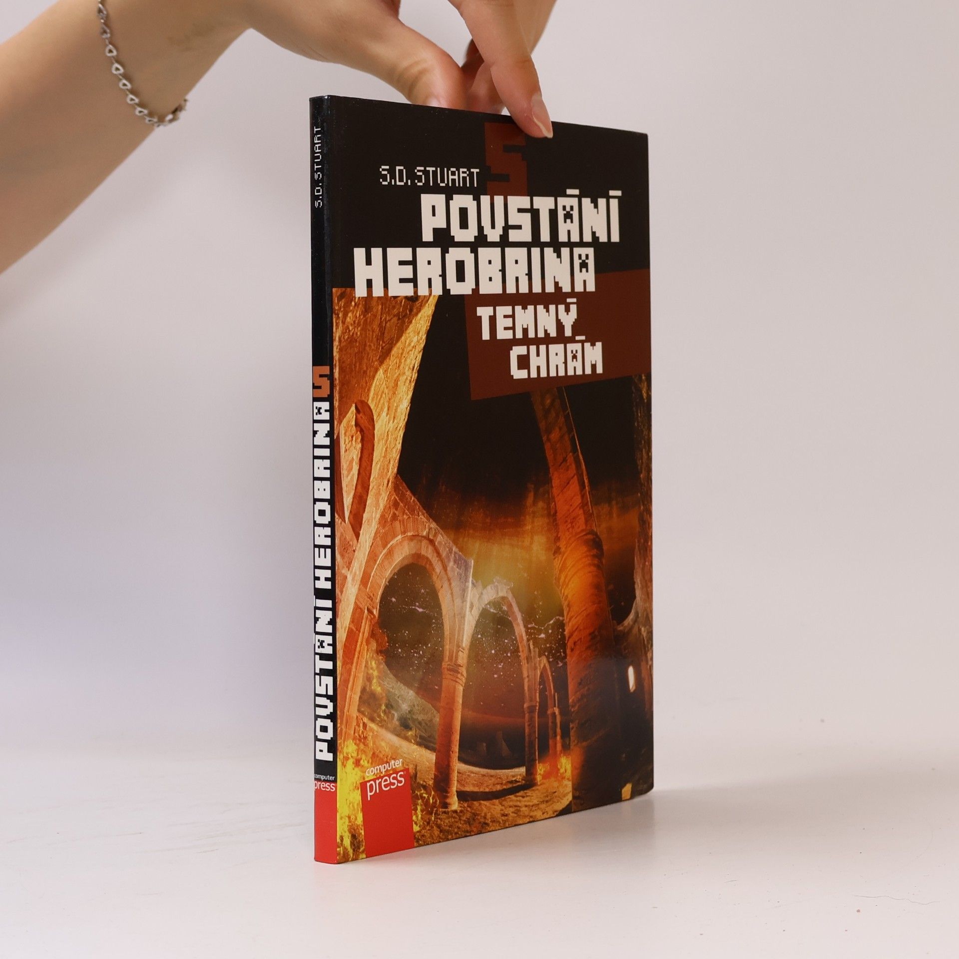 Povstání Herobrina. 5, Temný chrám