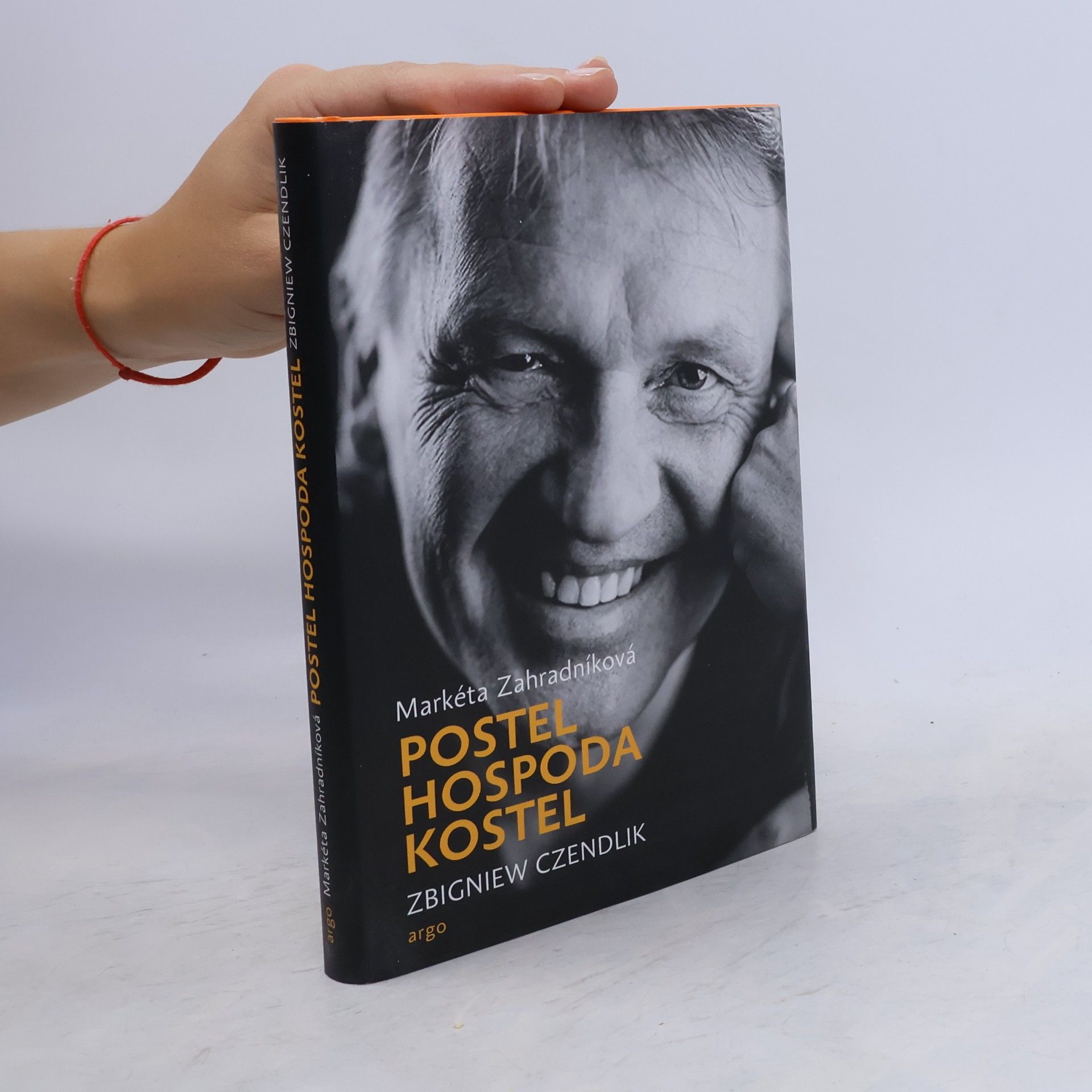 Markéta Zahradníková Postel, hospoda, kostel