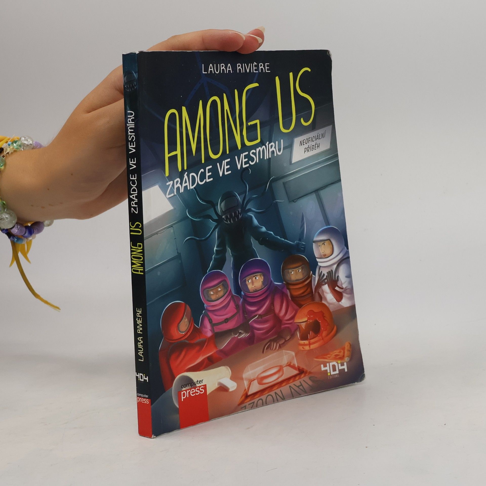 Laura Rivière Among us. Zrádce ve vesmíru
