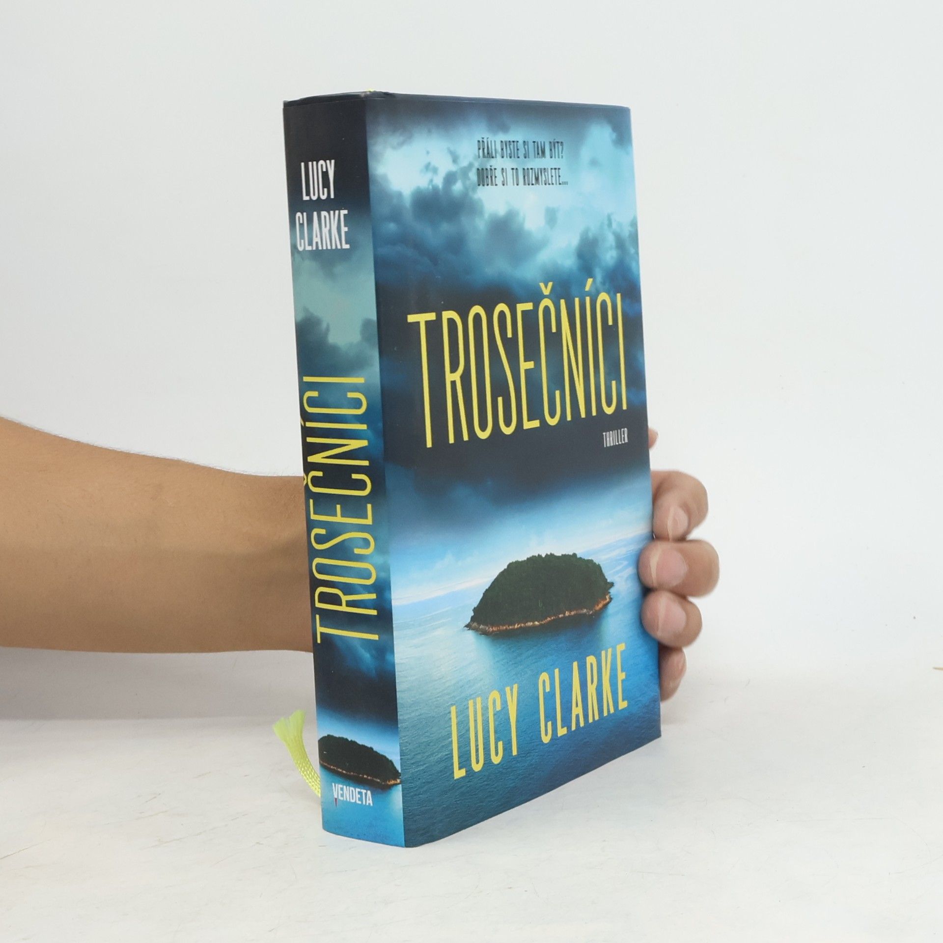 Lucy Clarke Trosečníci