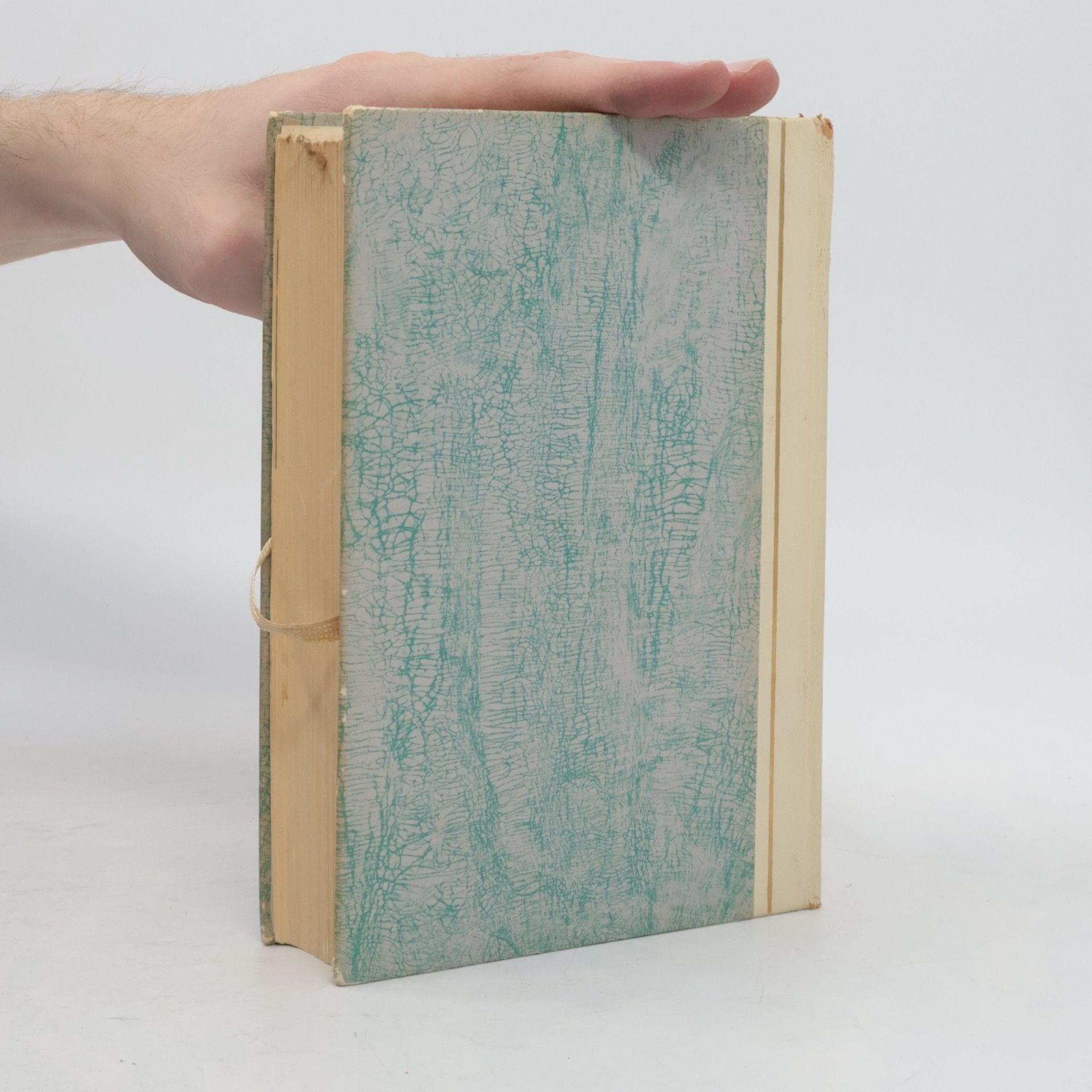 Arthur Hailey Reader's Digest Auswahlbücher: Airport. Wenn die Märzwinde wehen. Auf Dschungelpfaden zur Brücke am Kwai. Maigret stellt eine Falle