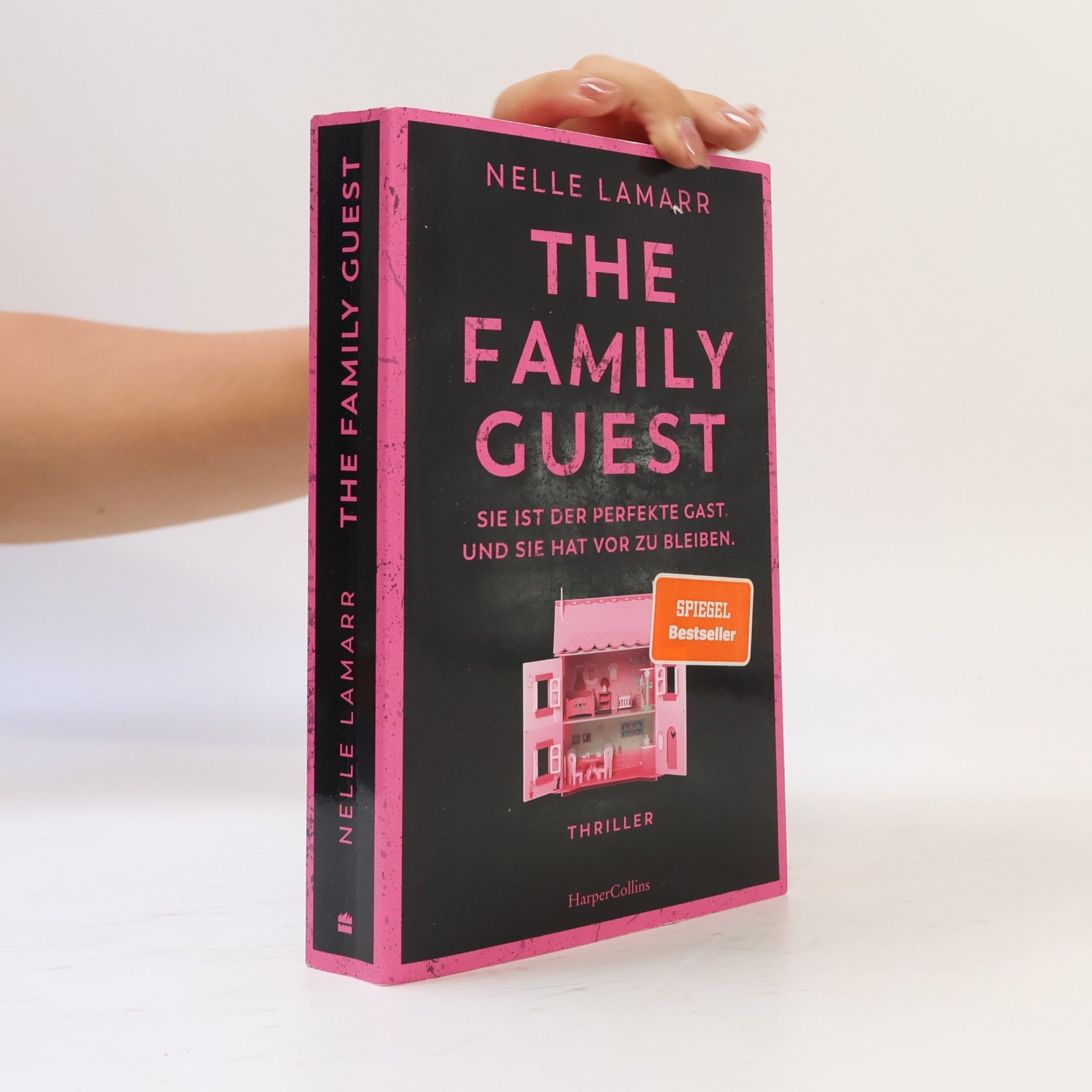 Nelle Lamarr The family guest