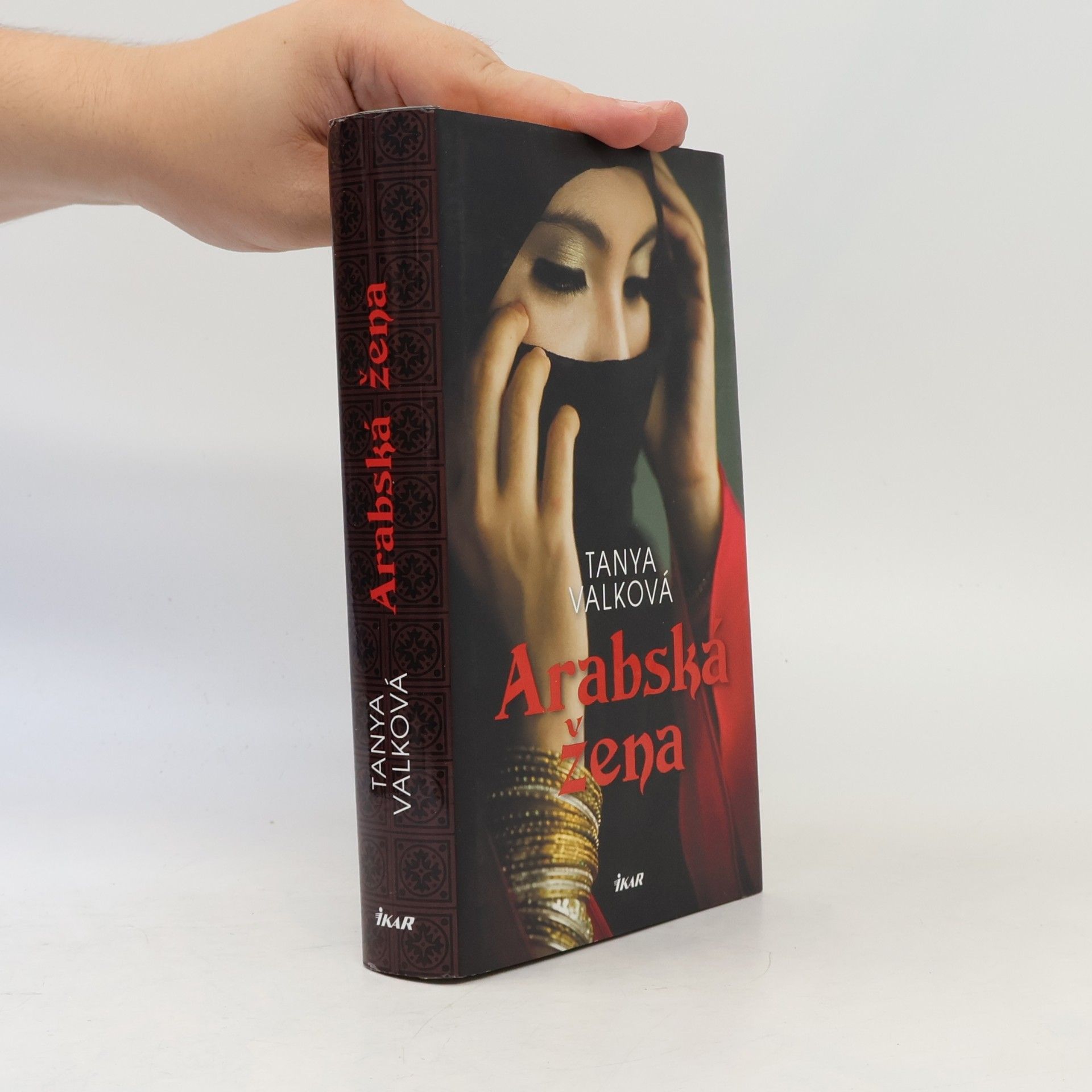 Tanya Valková Arabská žena