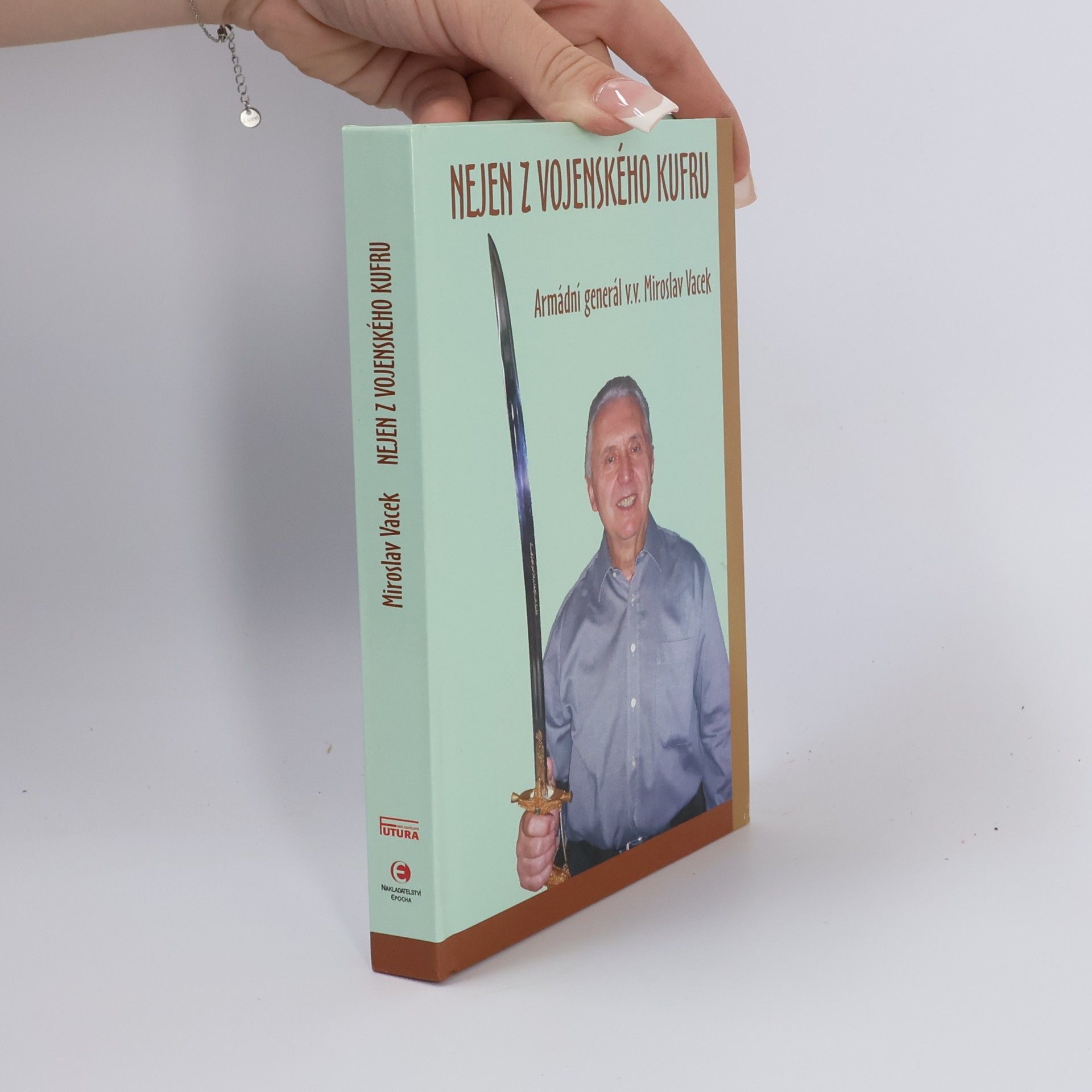 Miroslav Vacek Nejen z vojenského kufru