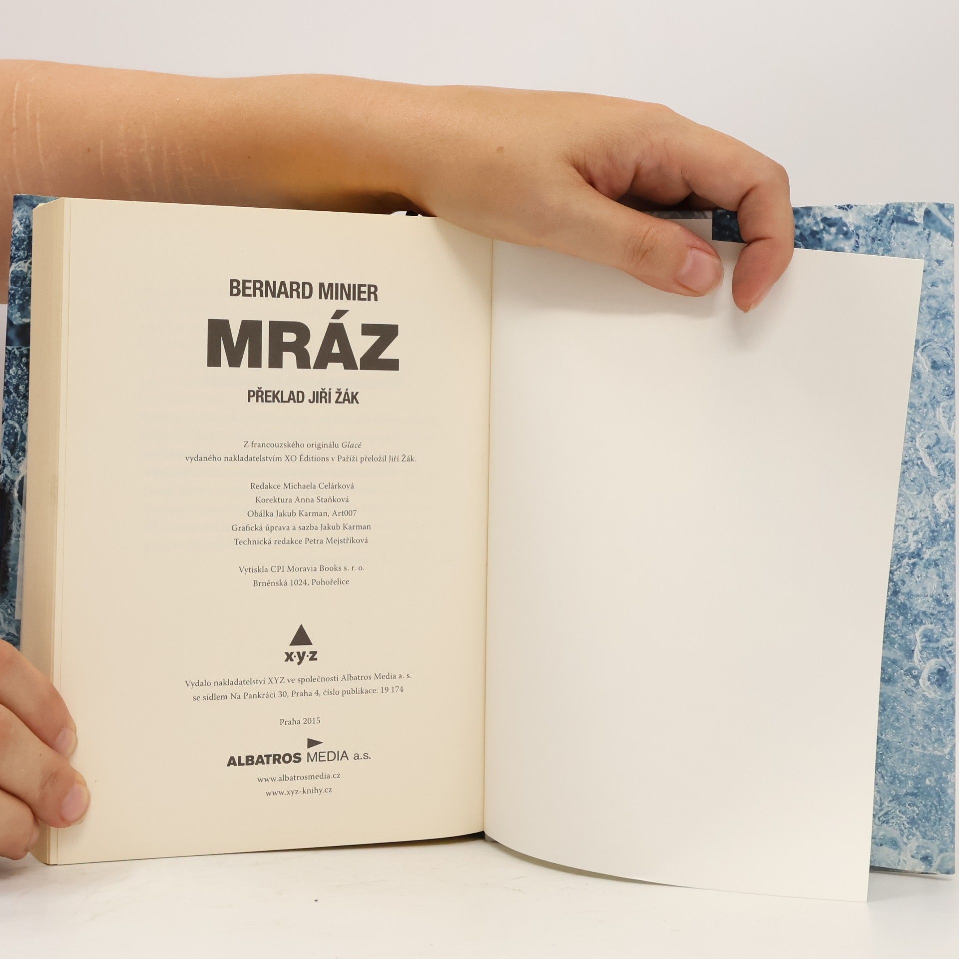 Bernard Minier Mráz. Kruh. Tma