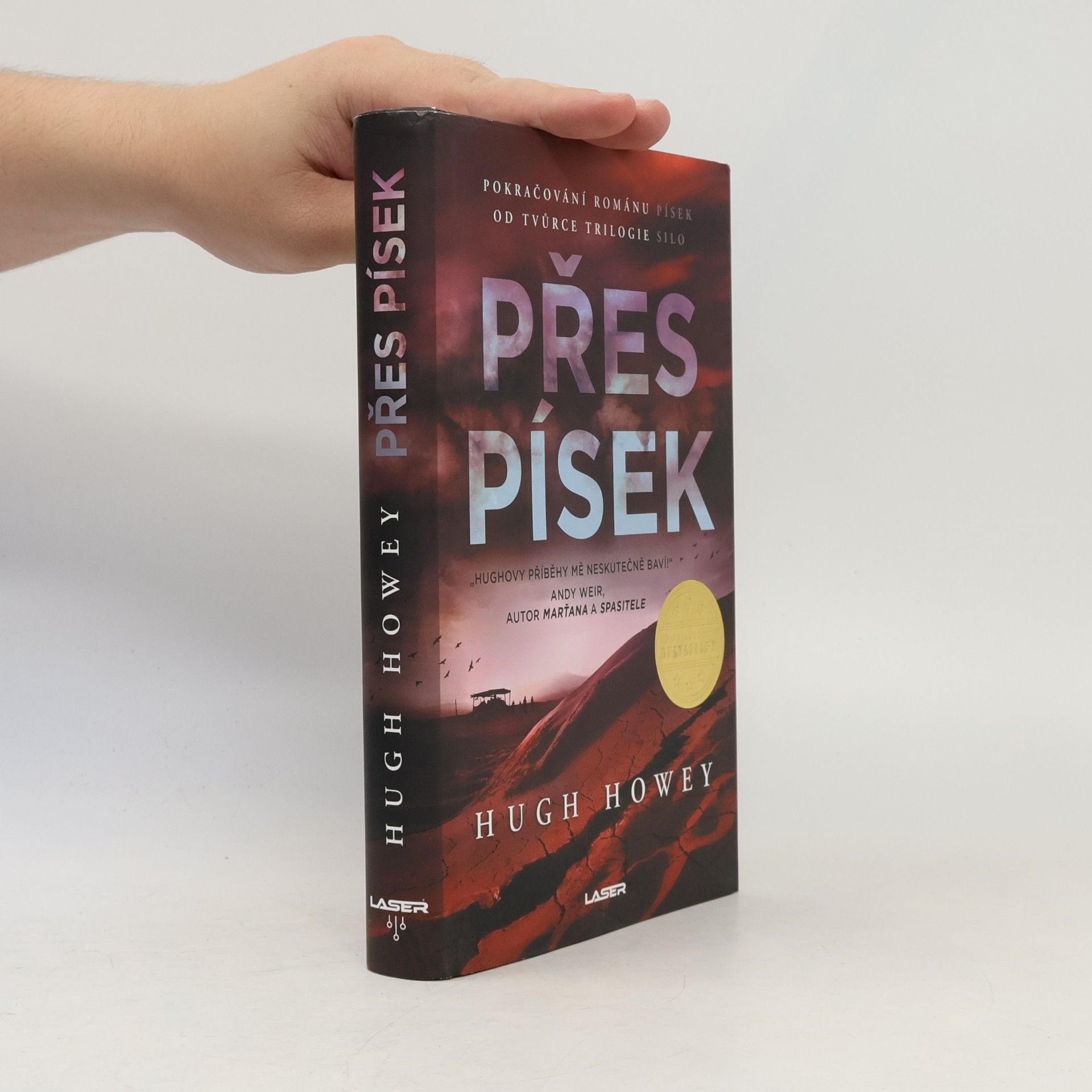 Hugh Howey Přes písek