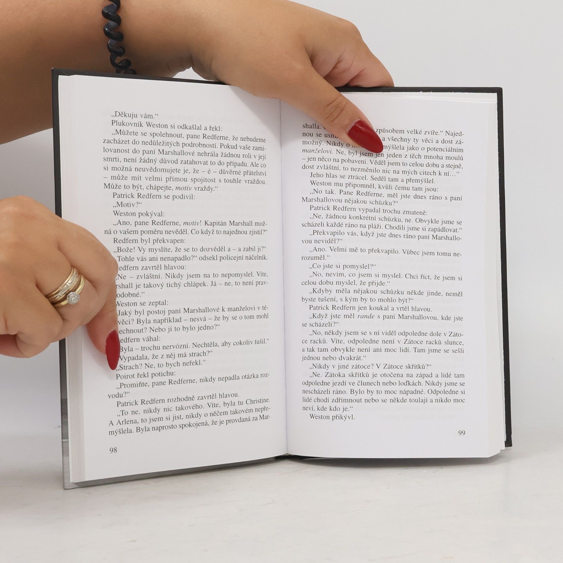 Agatha Christie Zlo pod sluncem
