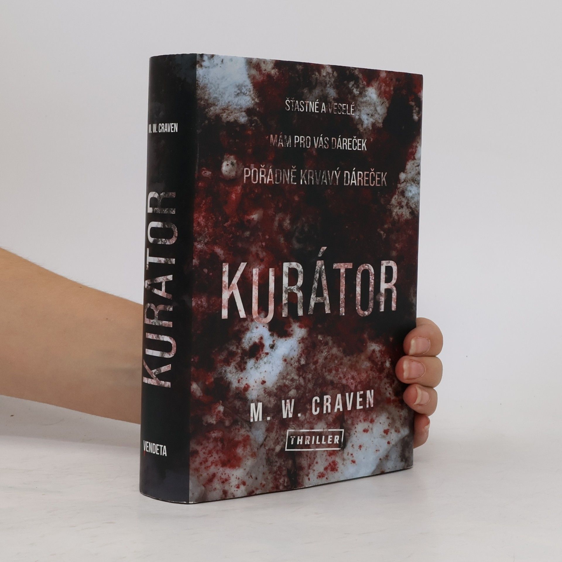 M. W. Craven Kurátor