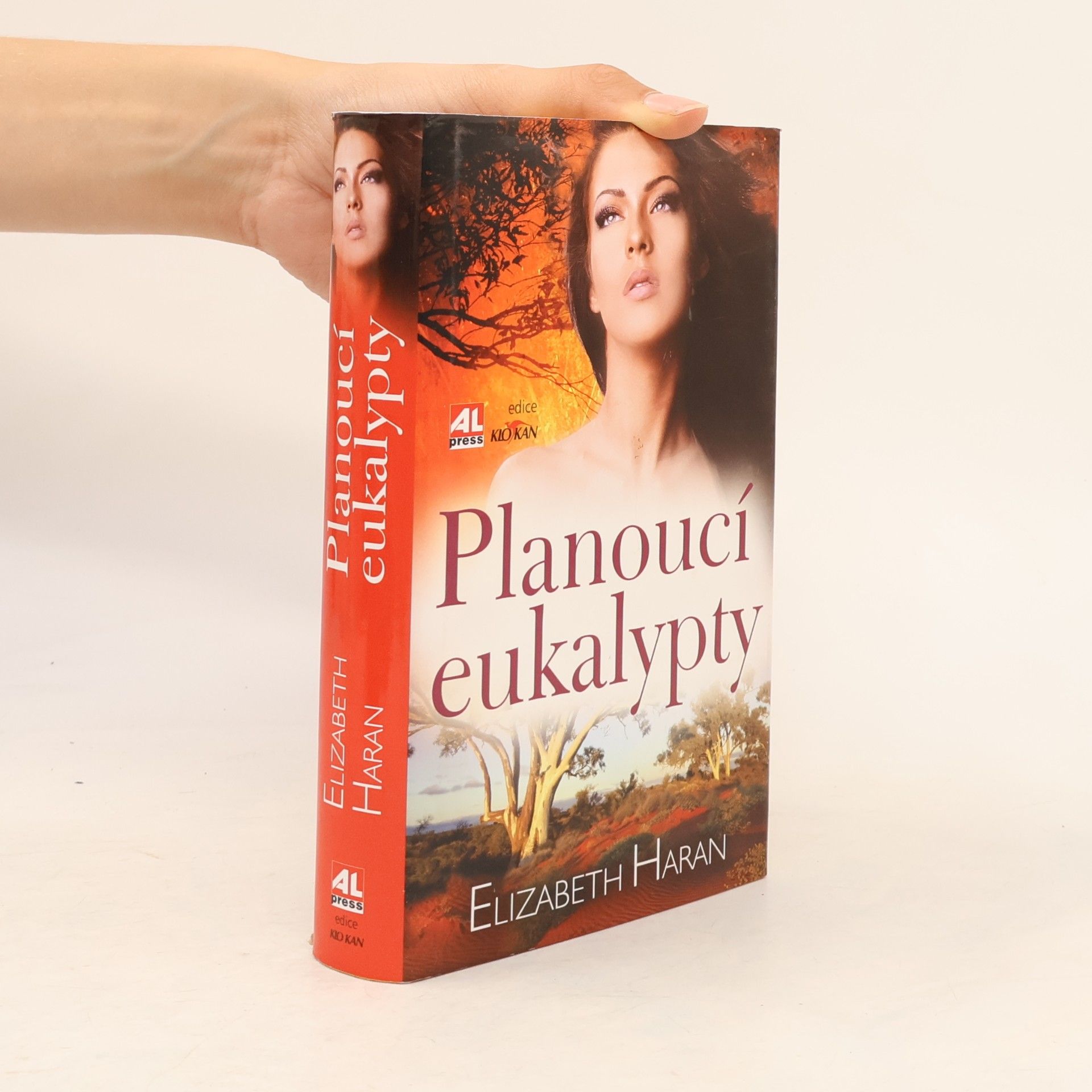 Elizabeth Haran Planoucí eukalypty
