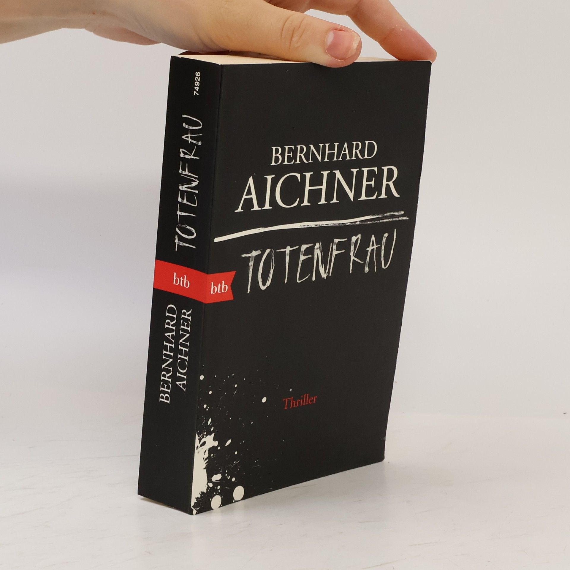 Bernhard Aichner Totenfrau