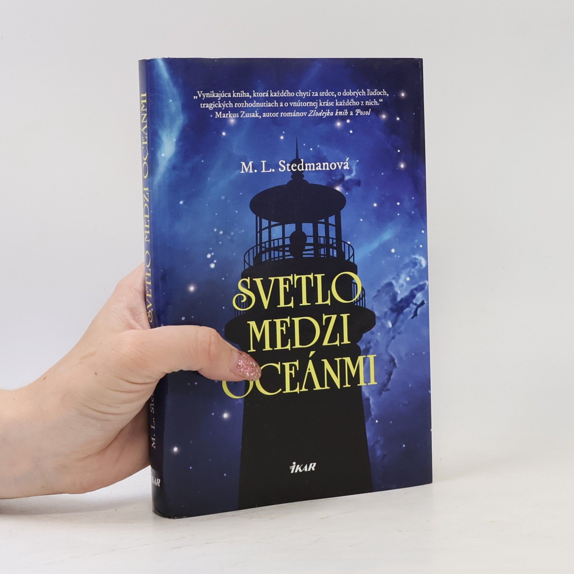 M. L. Stedman Svetlo medzi oceánmi