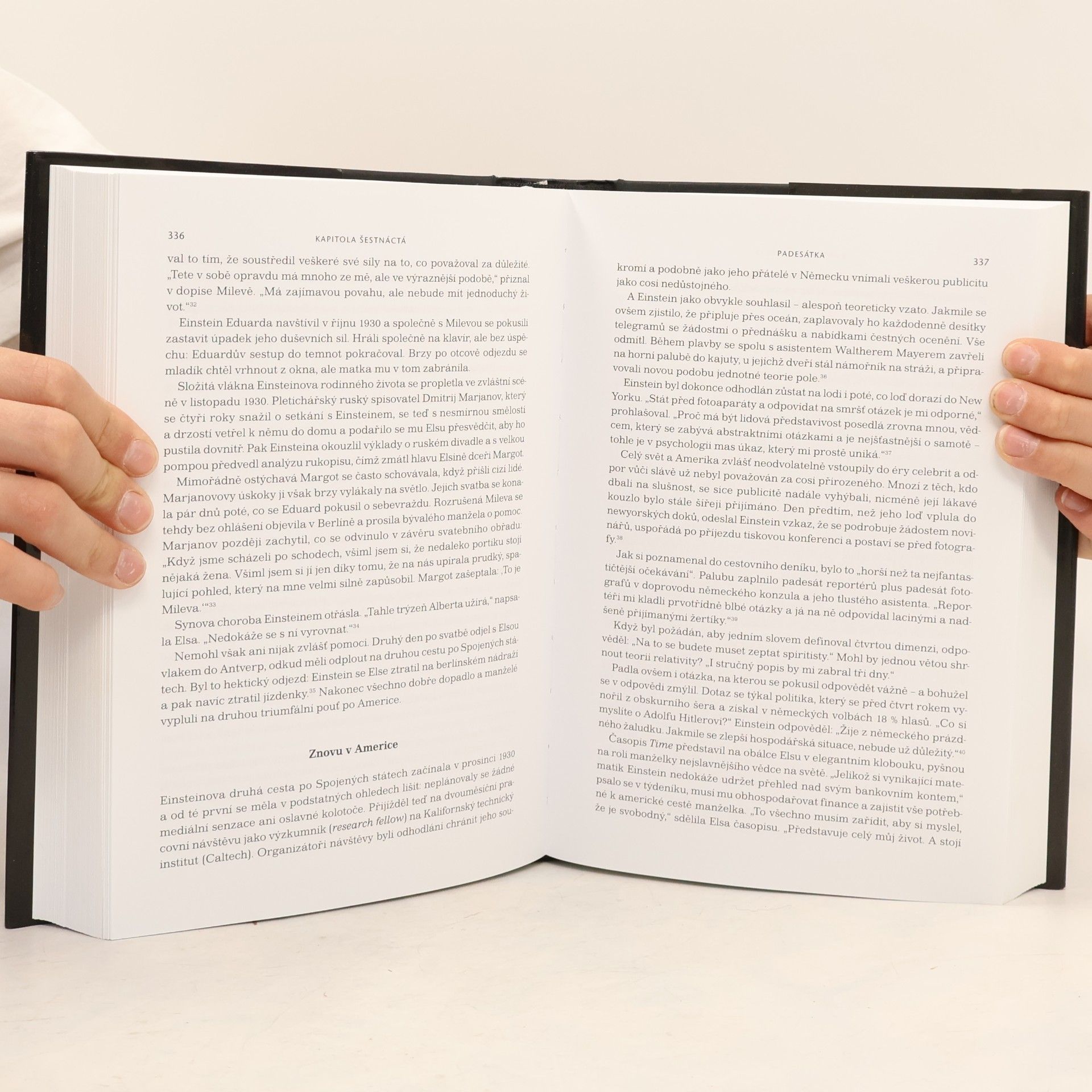 Walter Isaacson Einstein: jeho život a vesmír