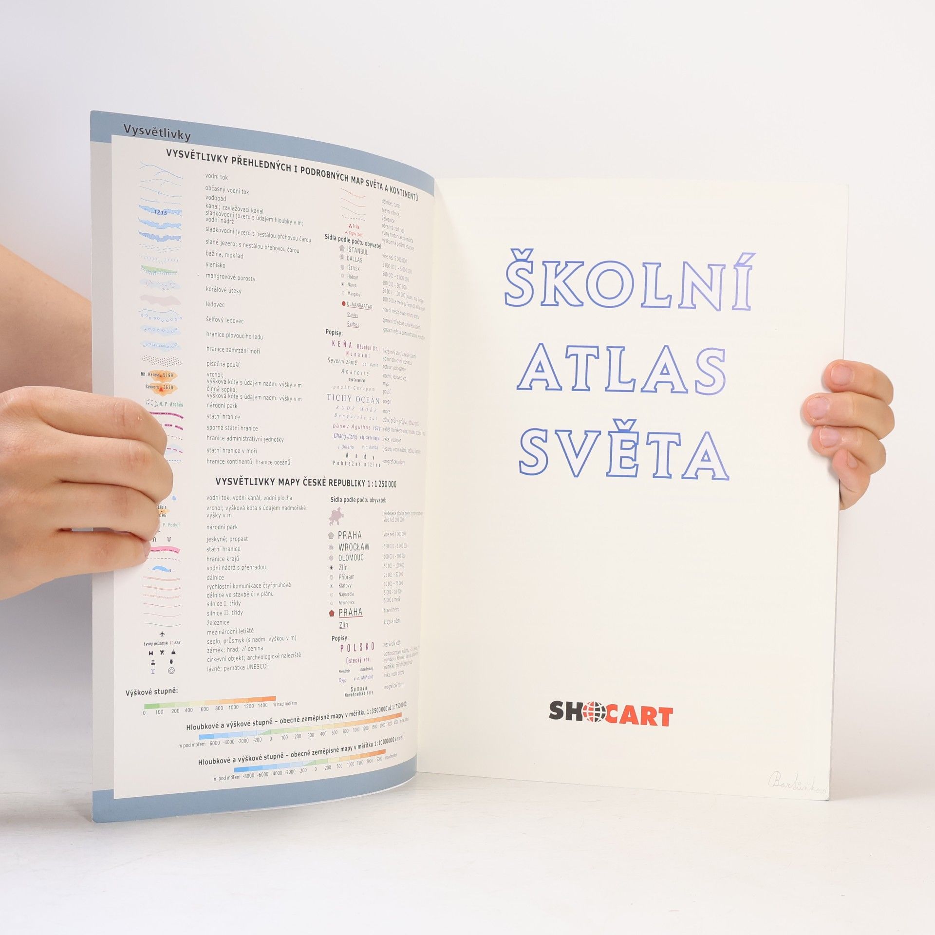 Kolektív autorov Školní atlas světa