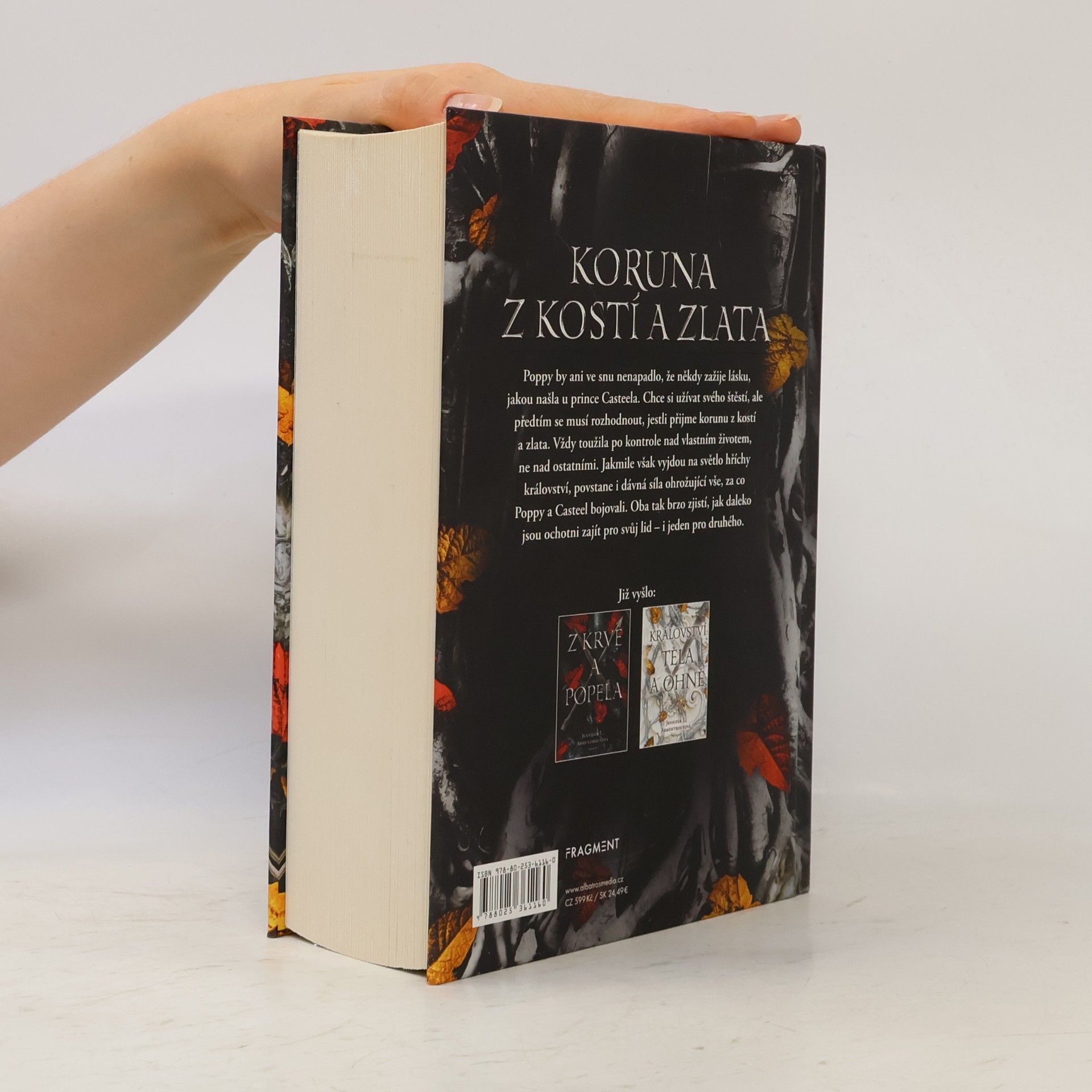 Jennifer Armentrout Koruna z kostí a zlata