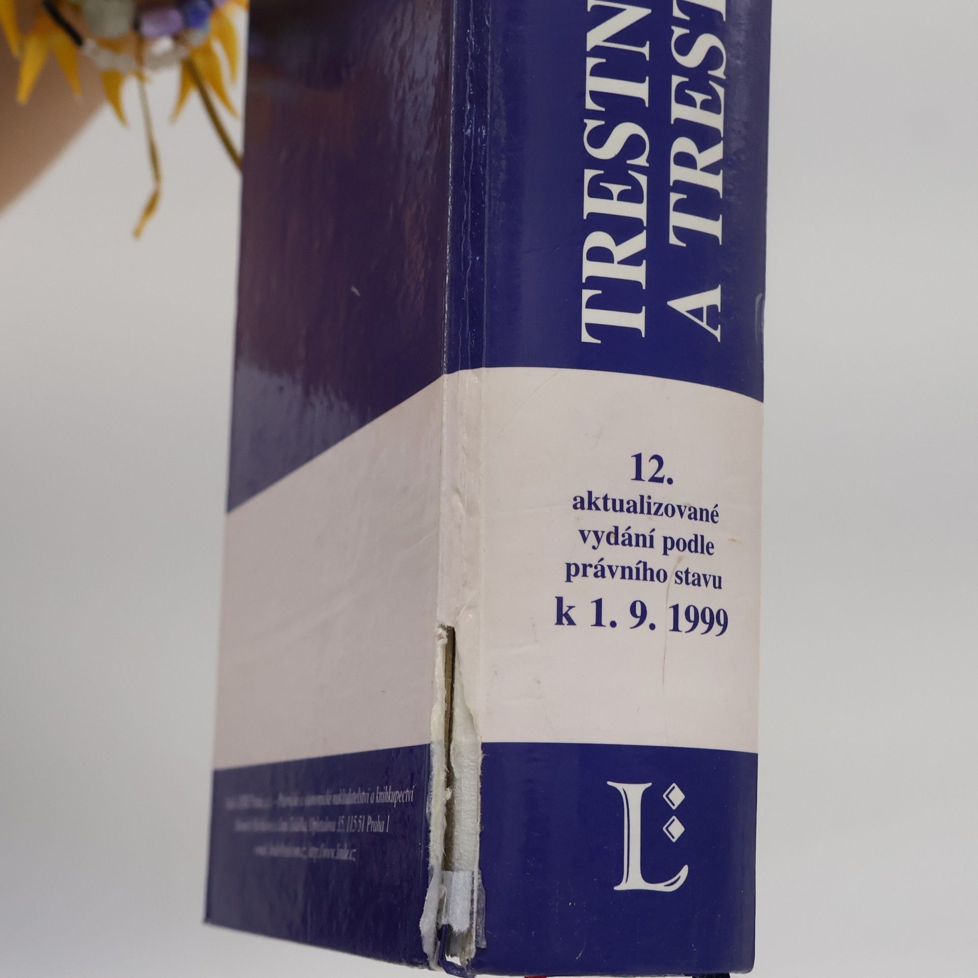 Jiří Jelínek Trestní zákon a trestní řád: 13. aktualizované vydání novelizovaných trestních kodexů s poznámkami a judikaturou podle právního stavu k 1. 1. 2000