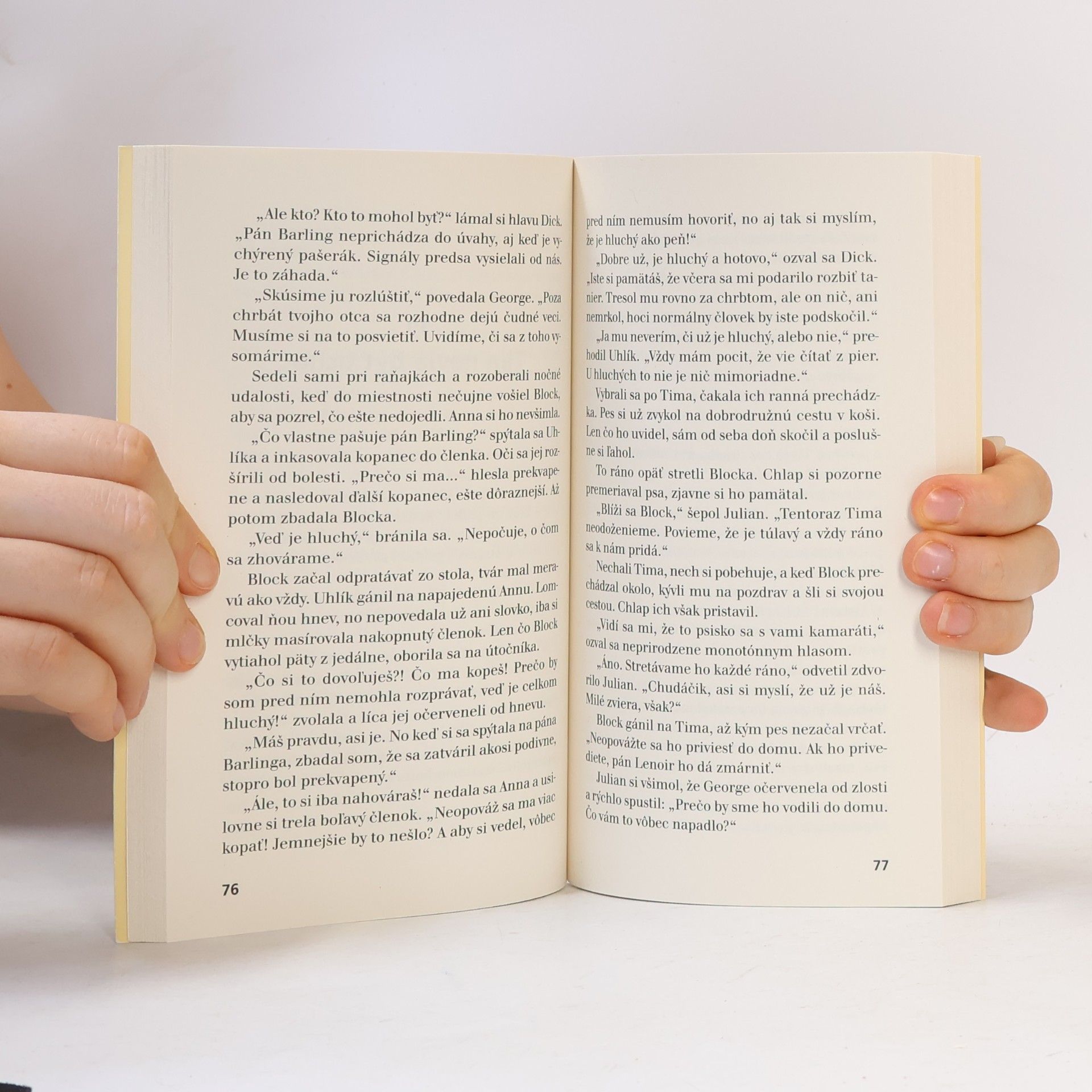 Enid Blyton Slávna päťka na Pašeráckom vŕšku