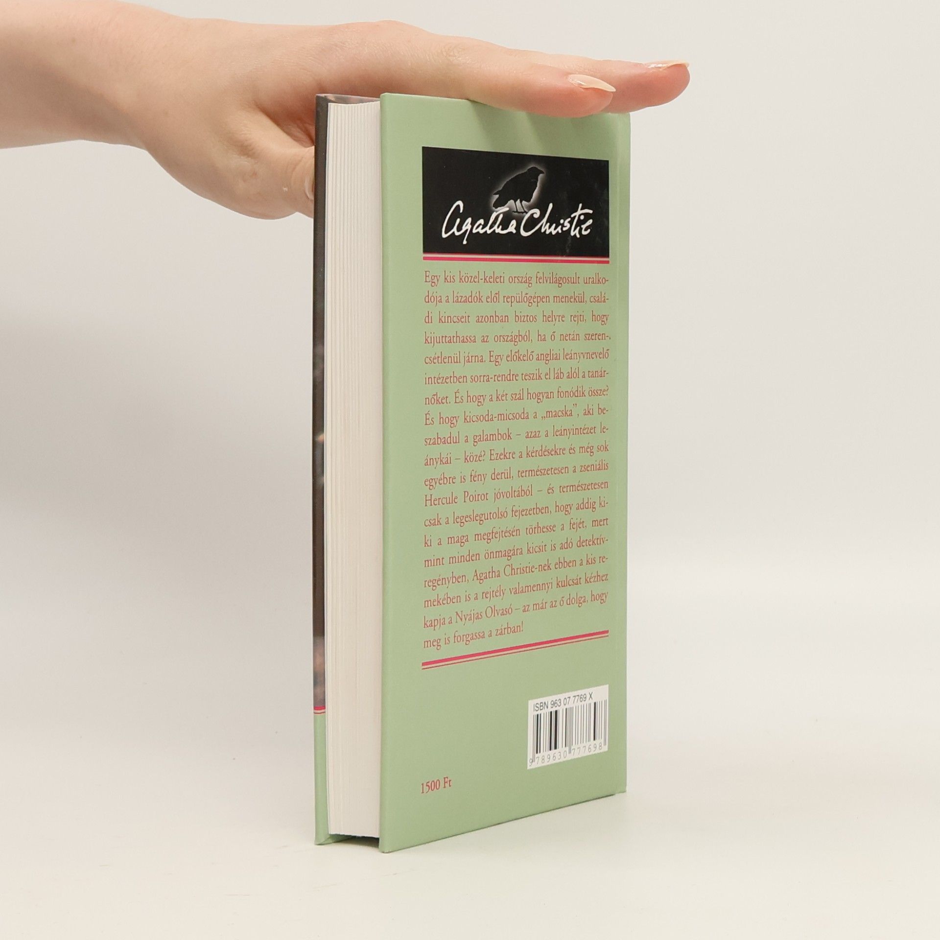Agatha Christie Macska a galambok között